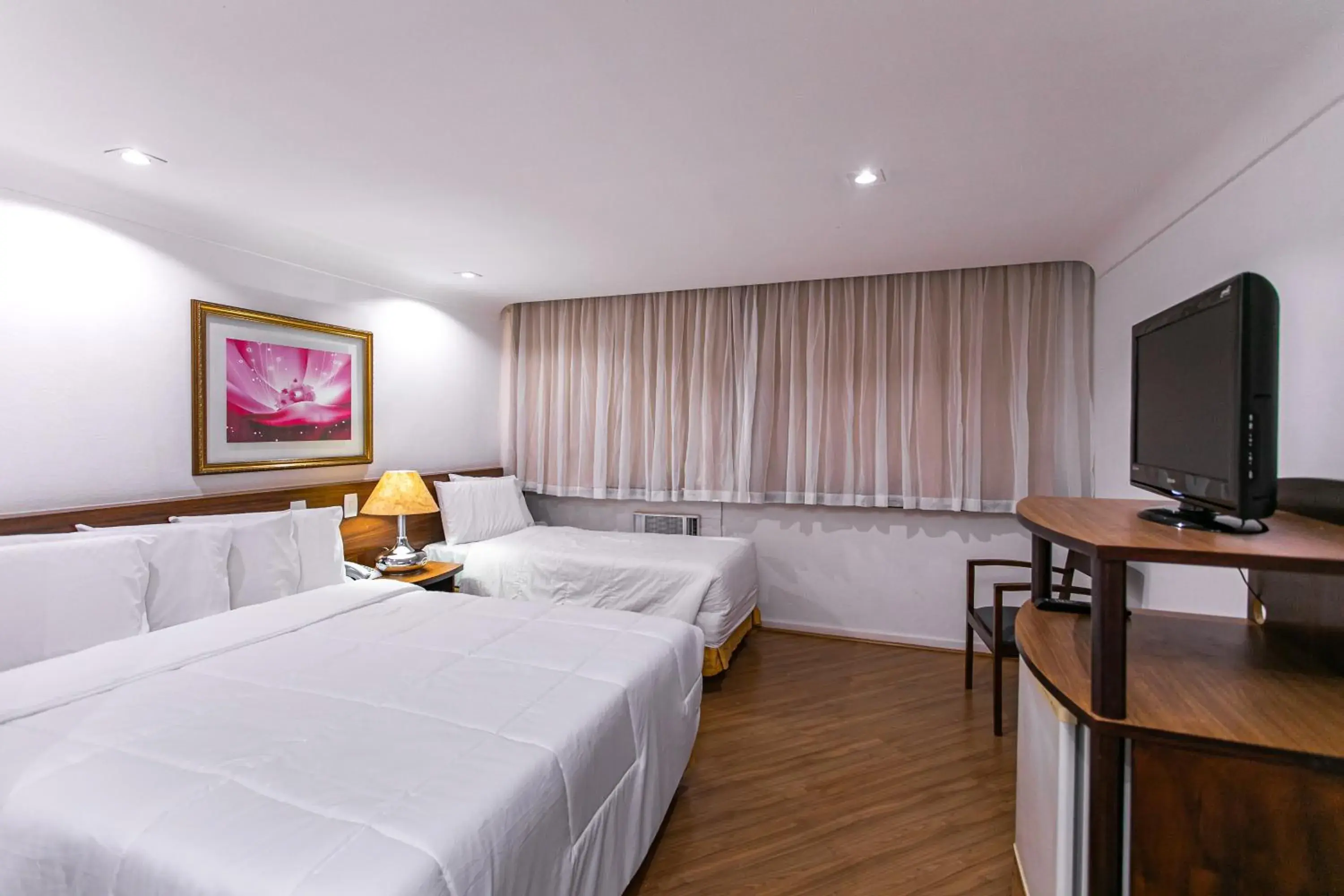 Bed in Hotel Dan Inn Curitiba Centro By Nacional Inn Bed in Hotel Dan Inn Curitiba Centro By Nacional Inn