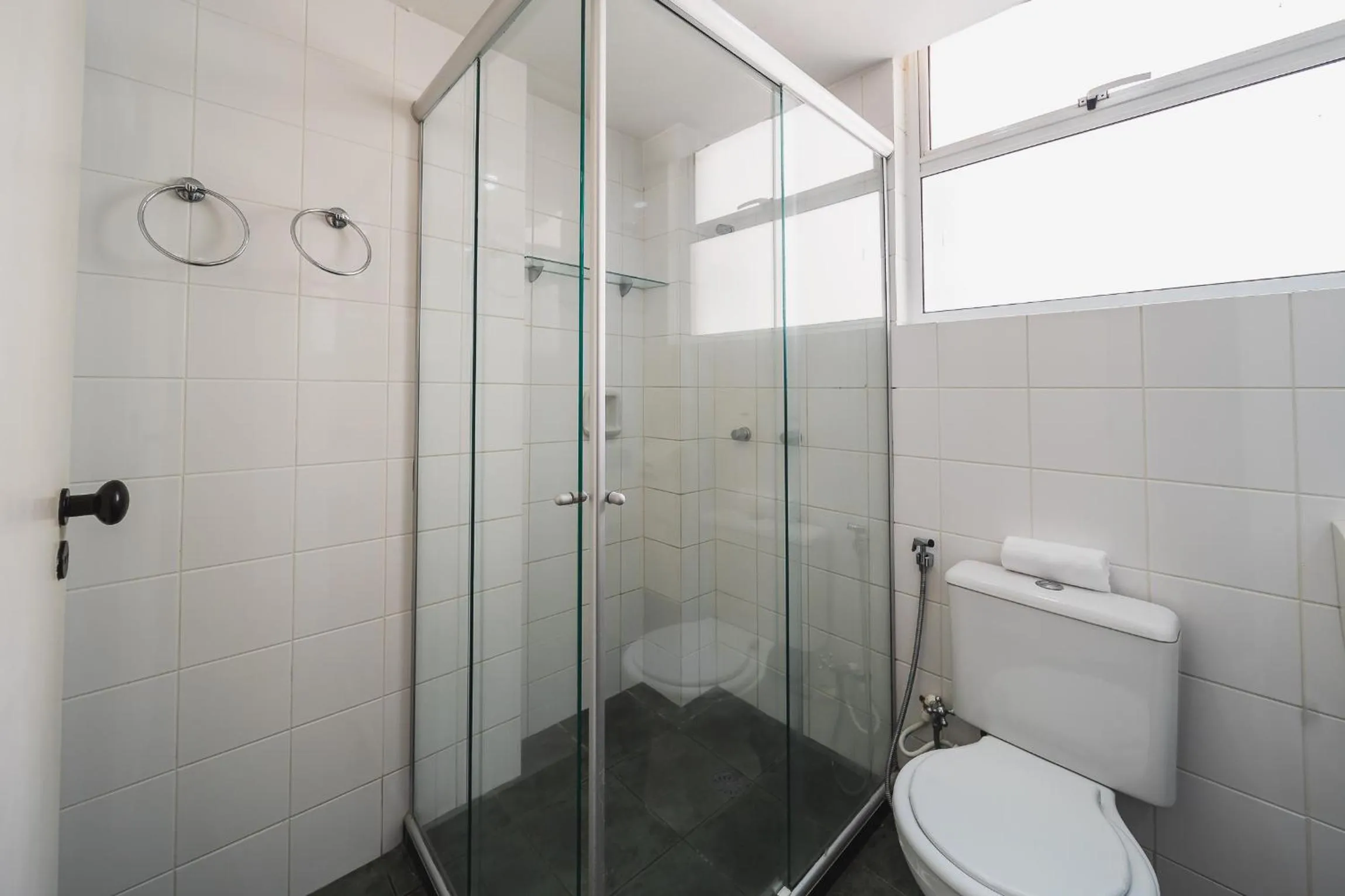 Bathroom in Hotel Dan Inn Curitiba Centro By Nacional Inn