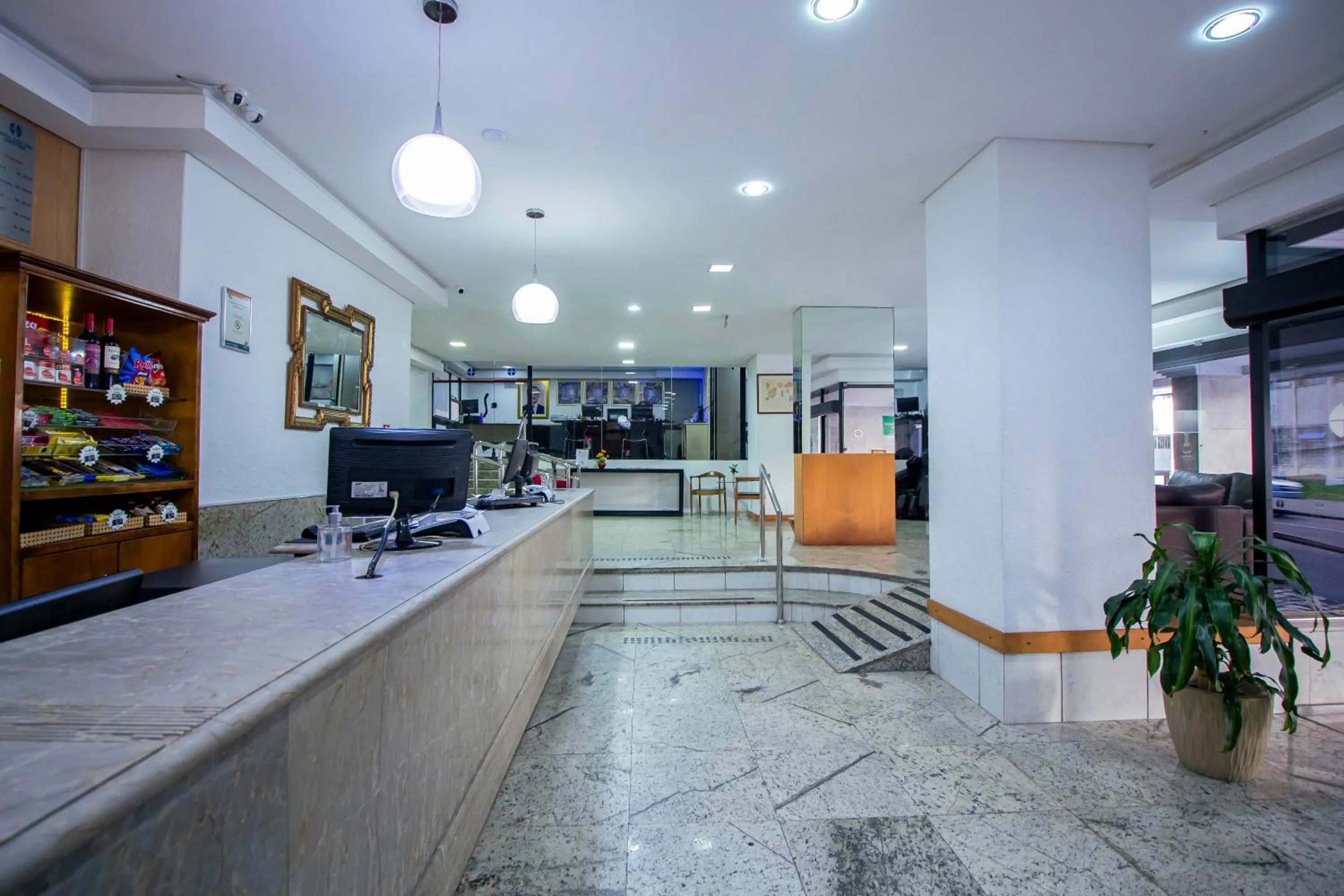 Lobby or reception in Hotel Dan Inn Curitiba Centro By Nacional Inn