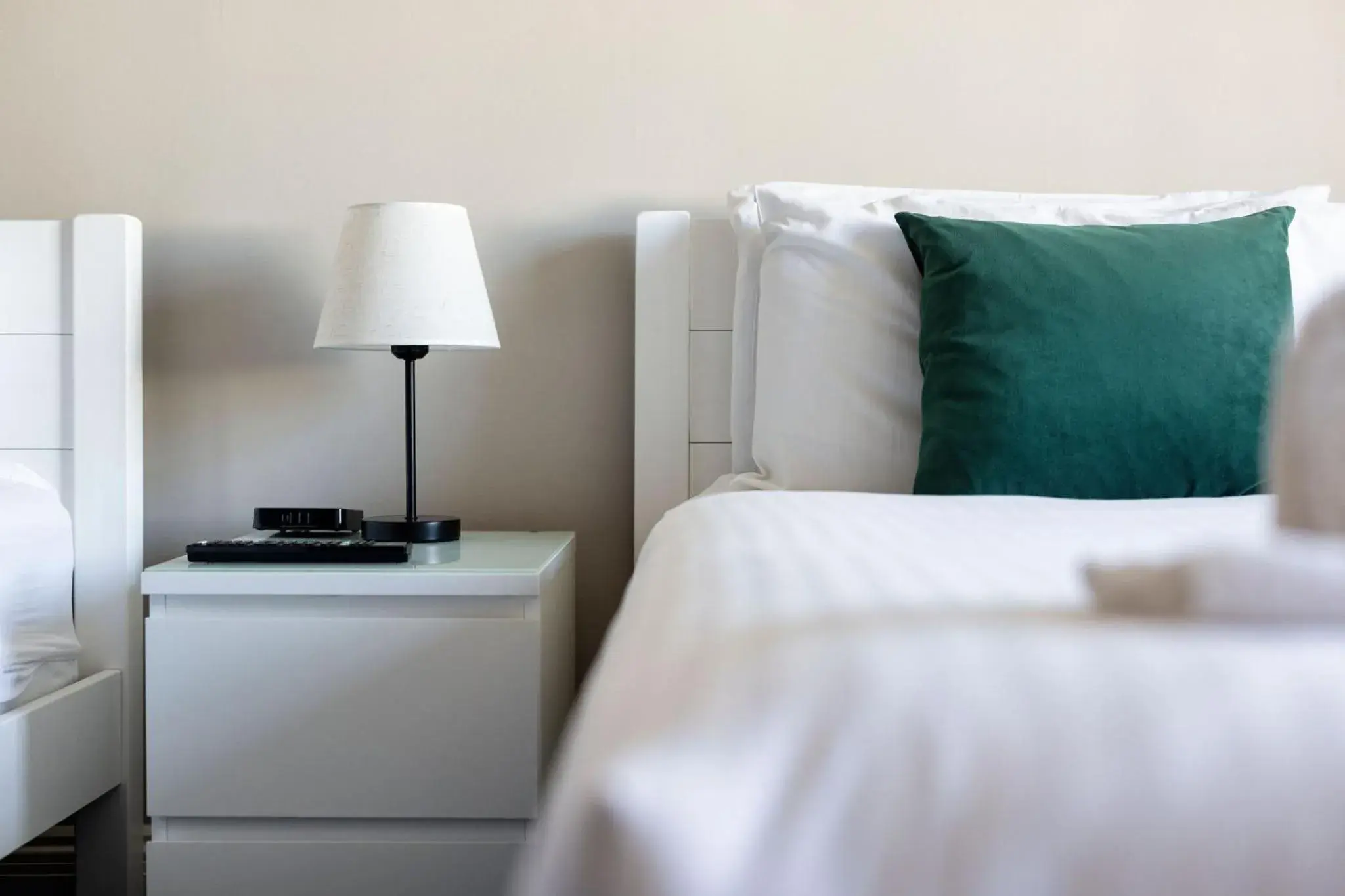 Bedroom, Bed in The Grapes Pub Bedroom, Bed in The Grapes Pub