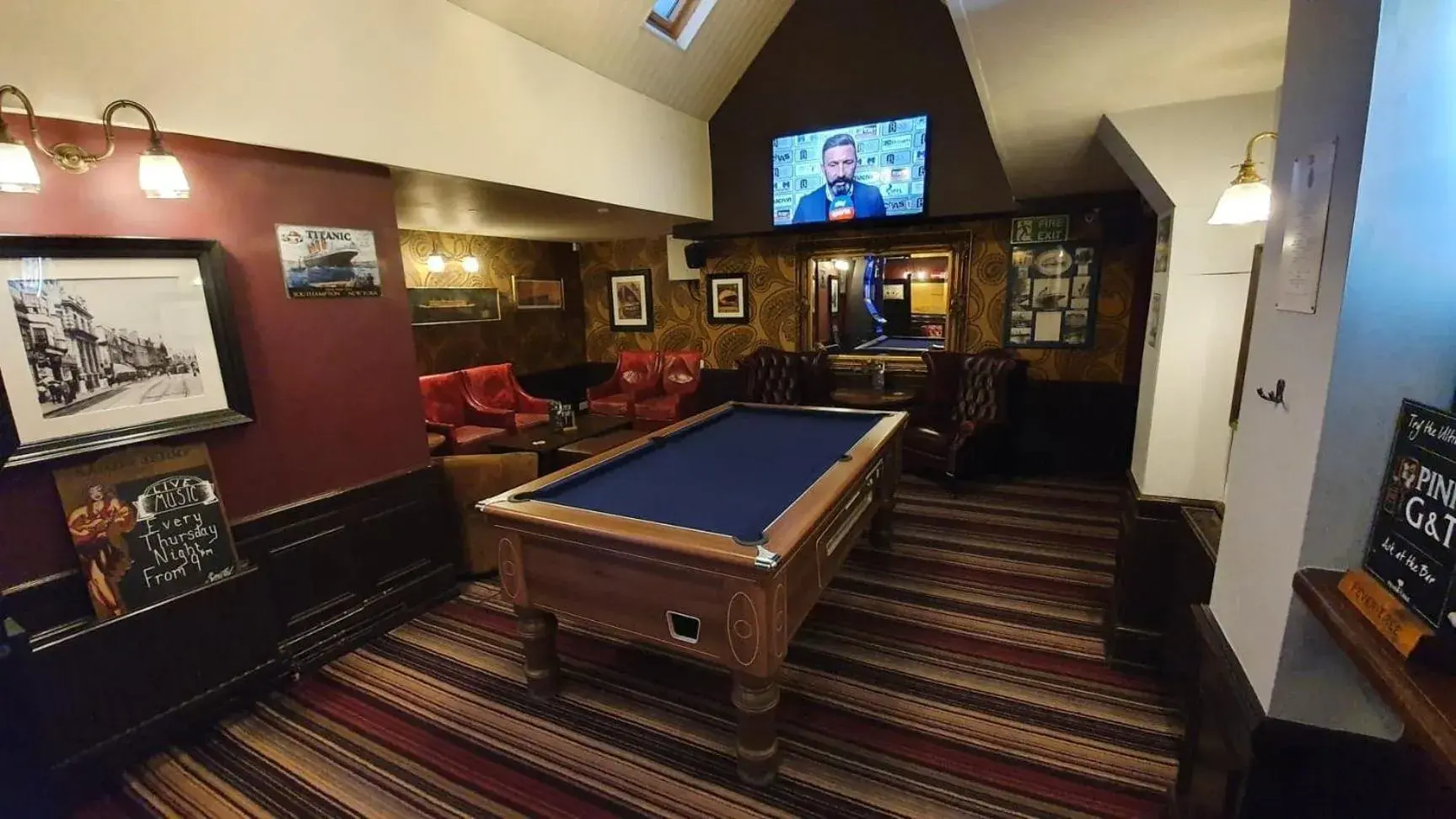 Lounge or bar in The Grapes Pub Lounge or bar in The Grapes Pub