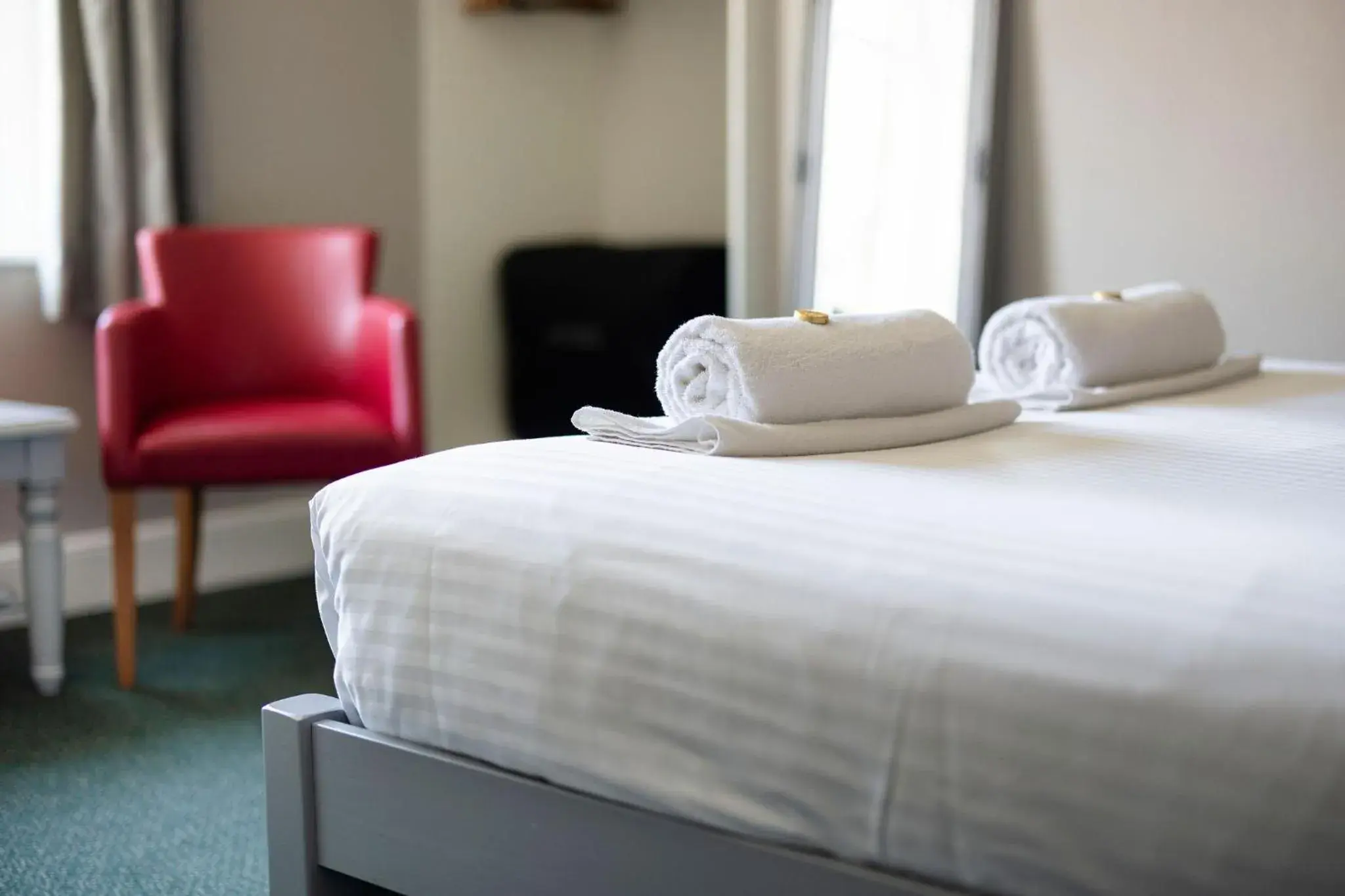 Bedroom, Bed in The Grapes Pub Bedroom, Bed in The Grapes Pub