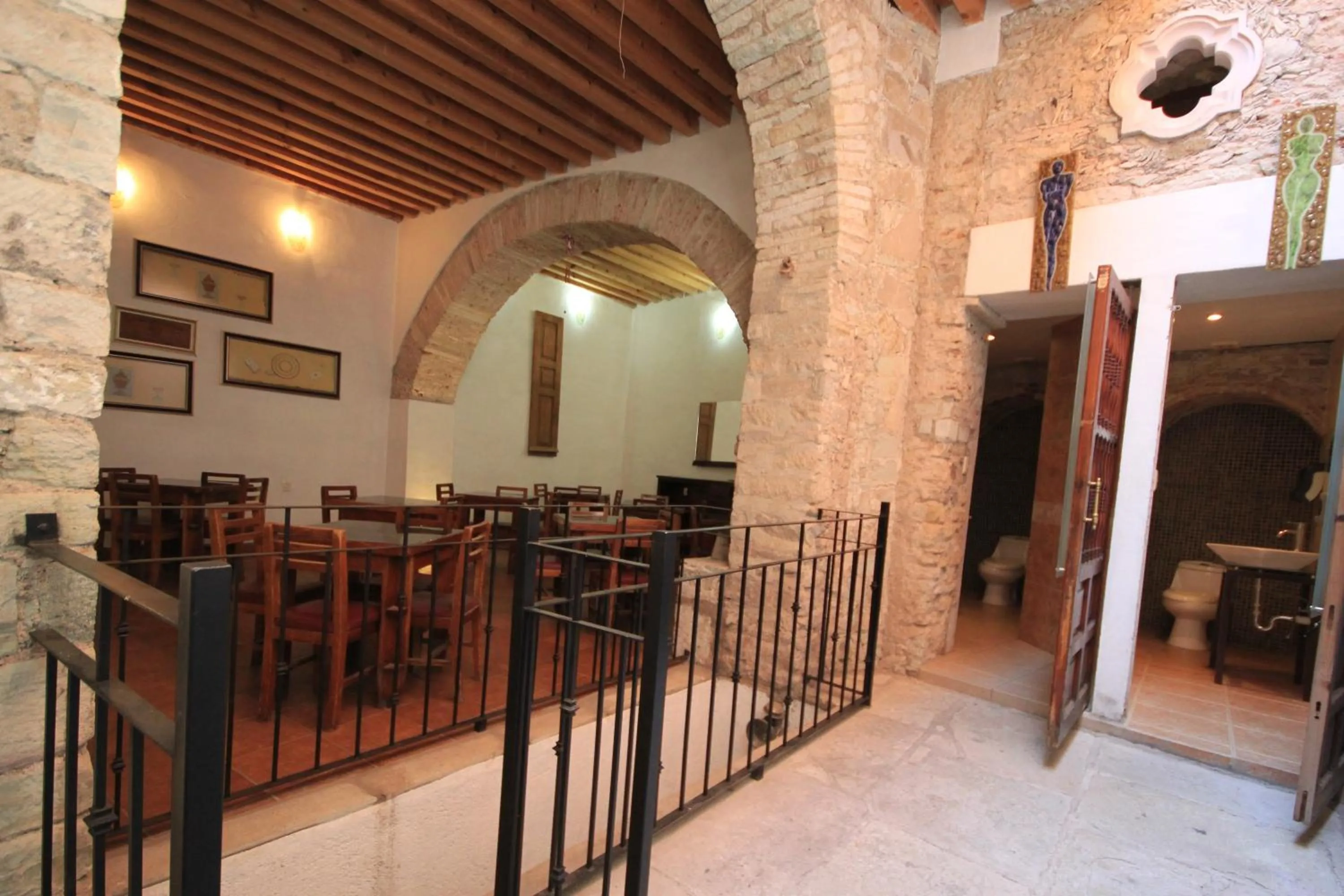 Restaurant/places to eat in Hotel Boutique Ponciano