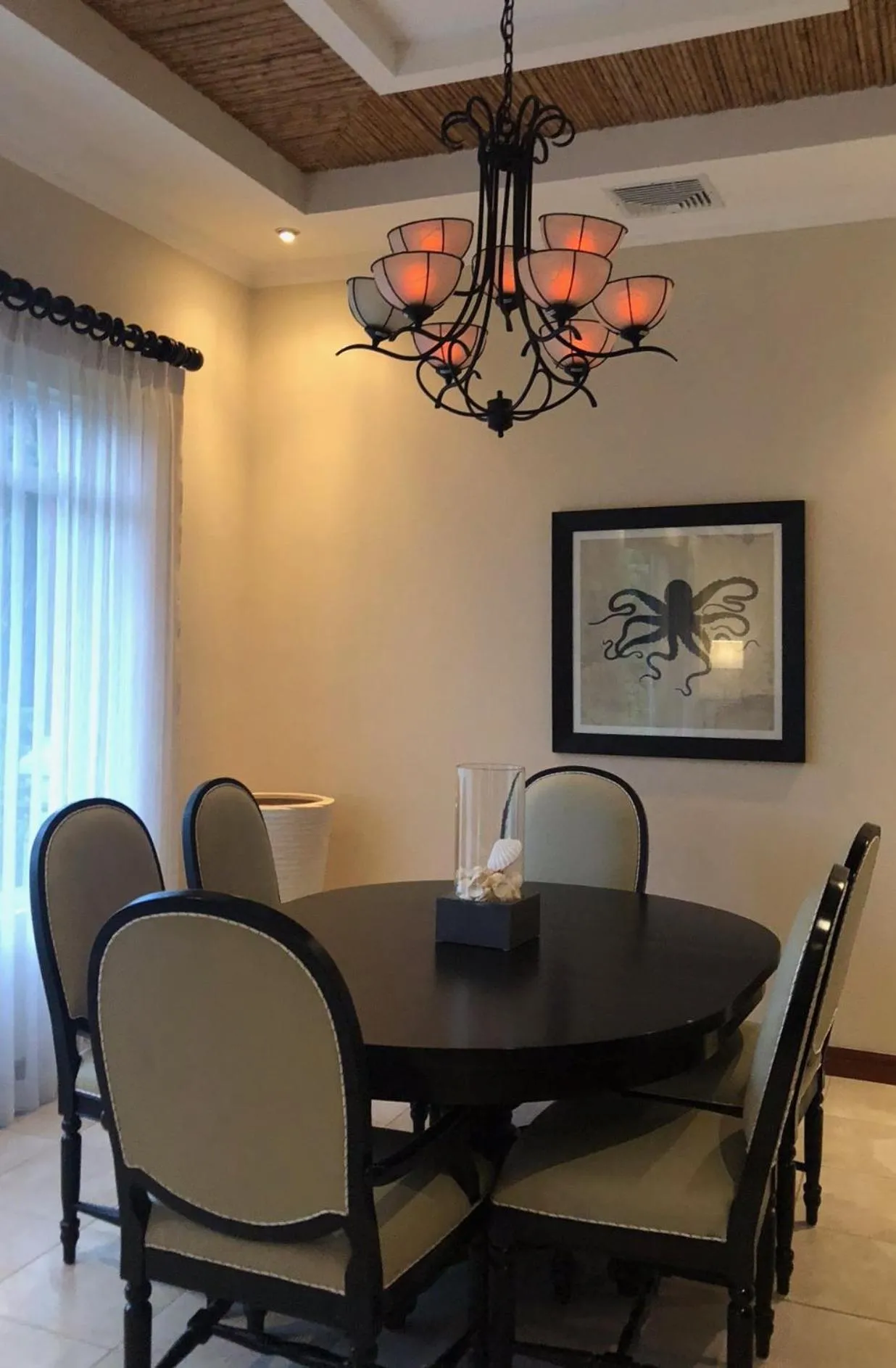 Dining area in Palm Coast Luxury Rentals