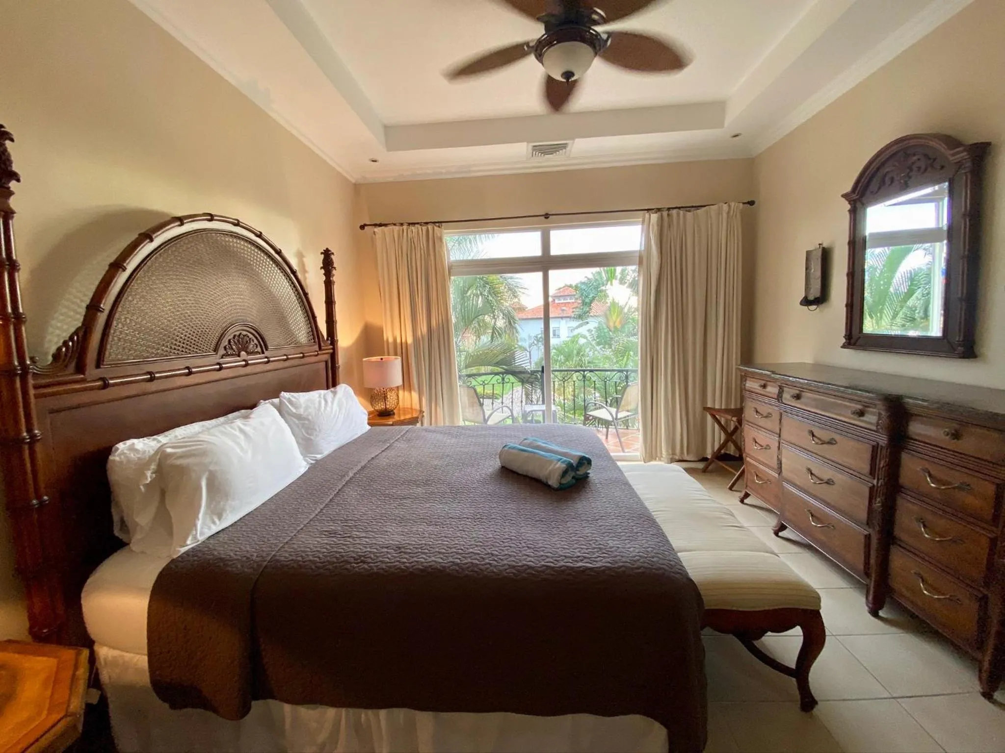 Photo of the whole room, Bed in Palm Coast Luxury Rentals