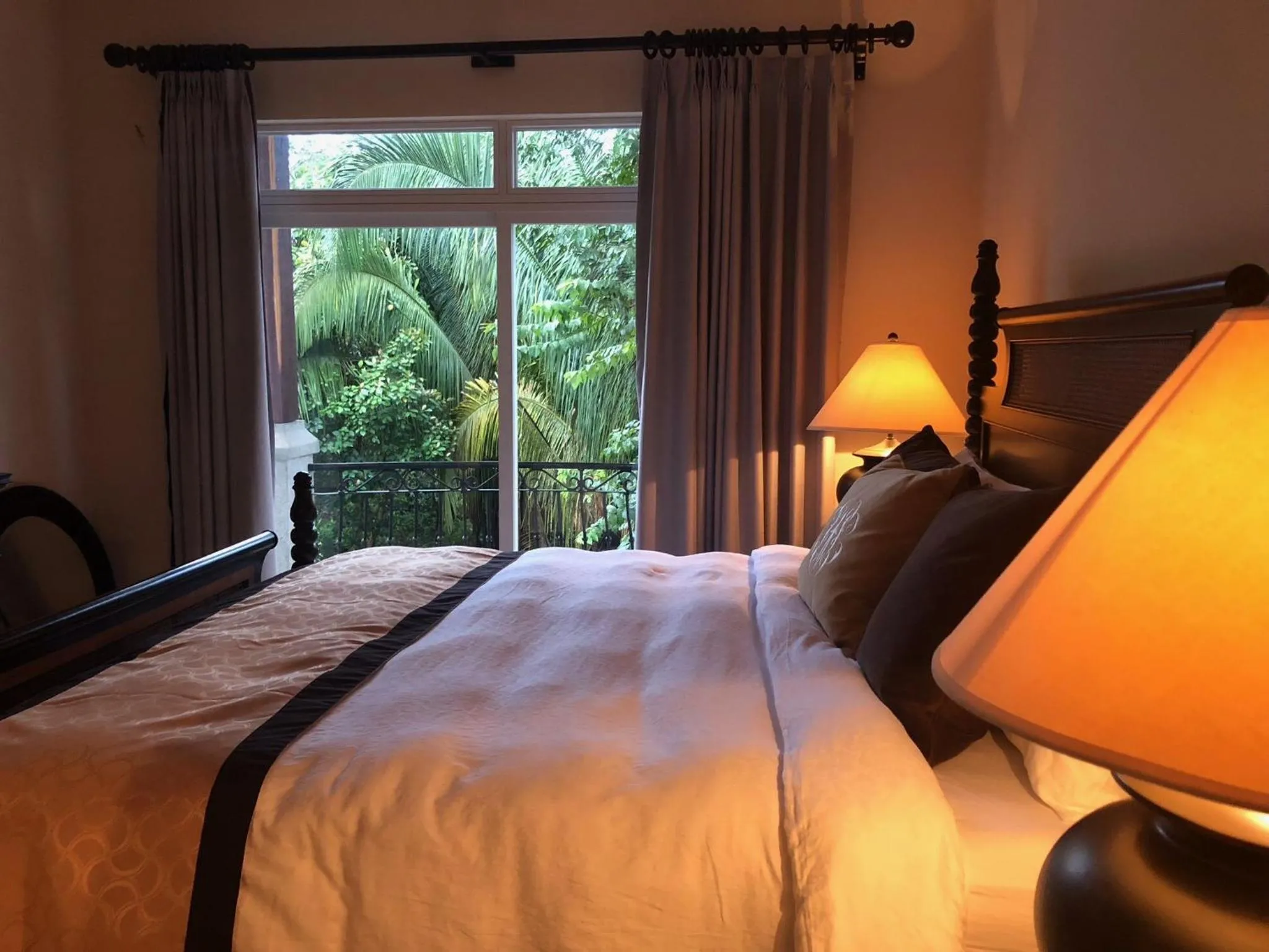 Bed in Palm Coast Luxury Rentals