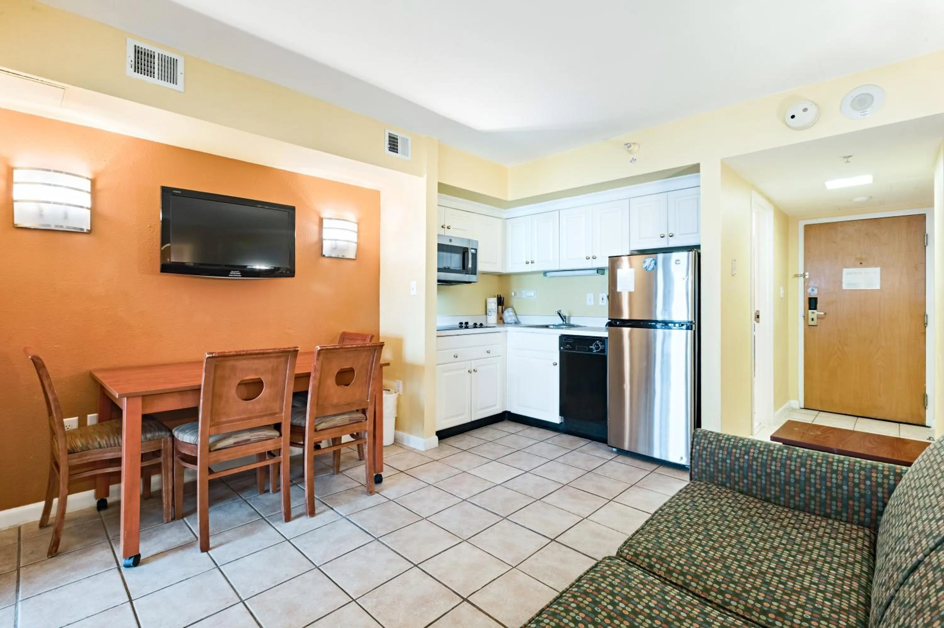 Kitchen or kitchenette in Ocean Sands Resort, Oceanfront, Virginia Beach by Vacatia