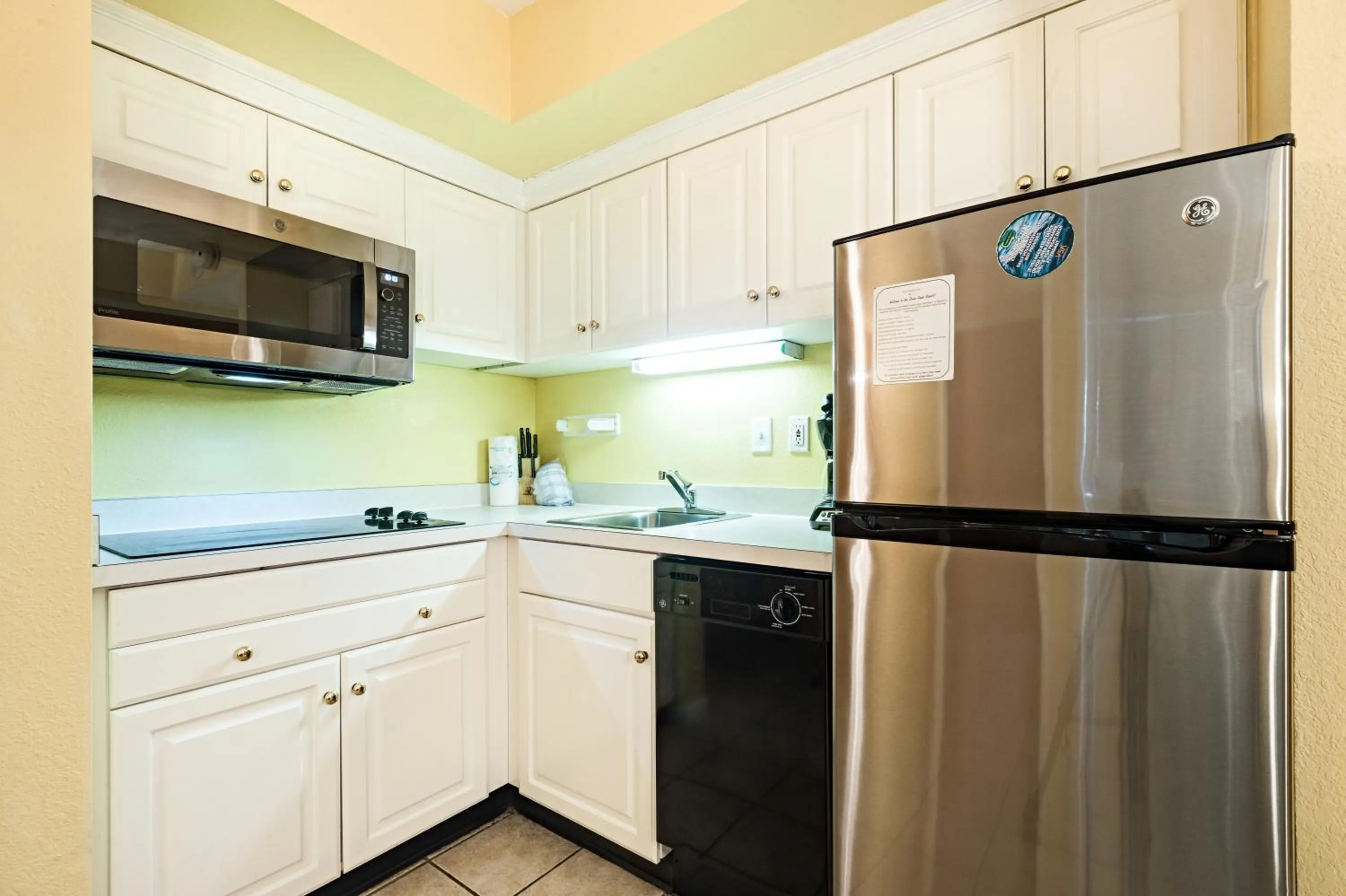Kitchen or kitchenette in Ocean Sands Resort, Oceanfront, Virginia Beach by Vacatia