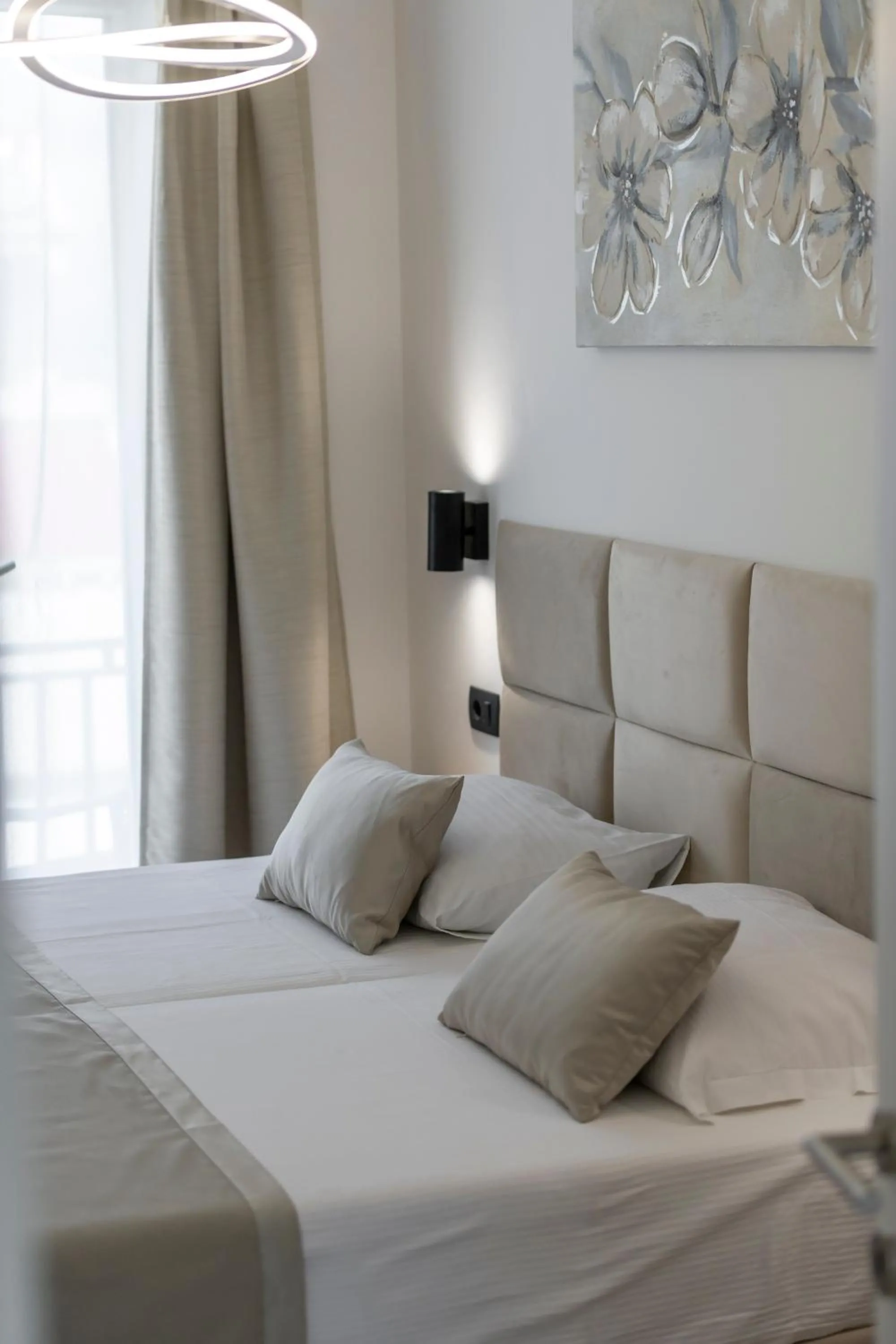 Bed in Cozy Corner 49
