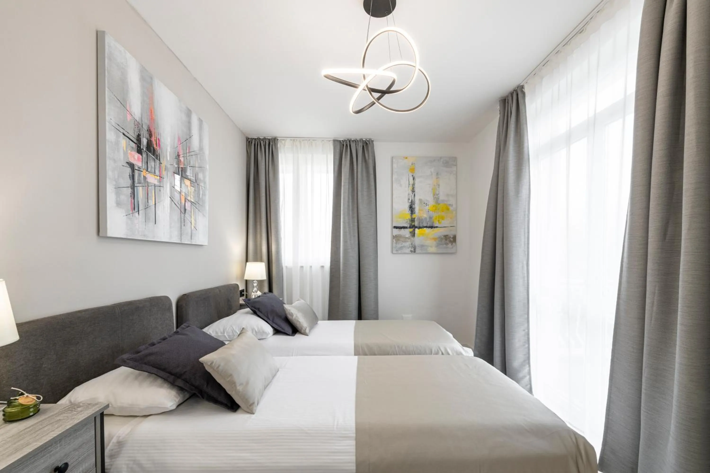 Bed in Cozy Corner 49
