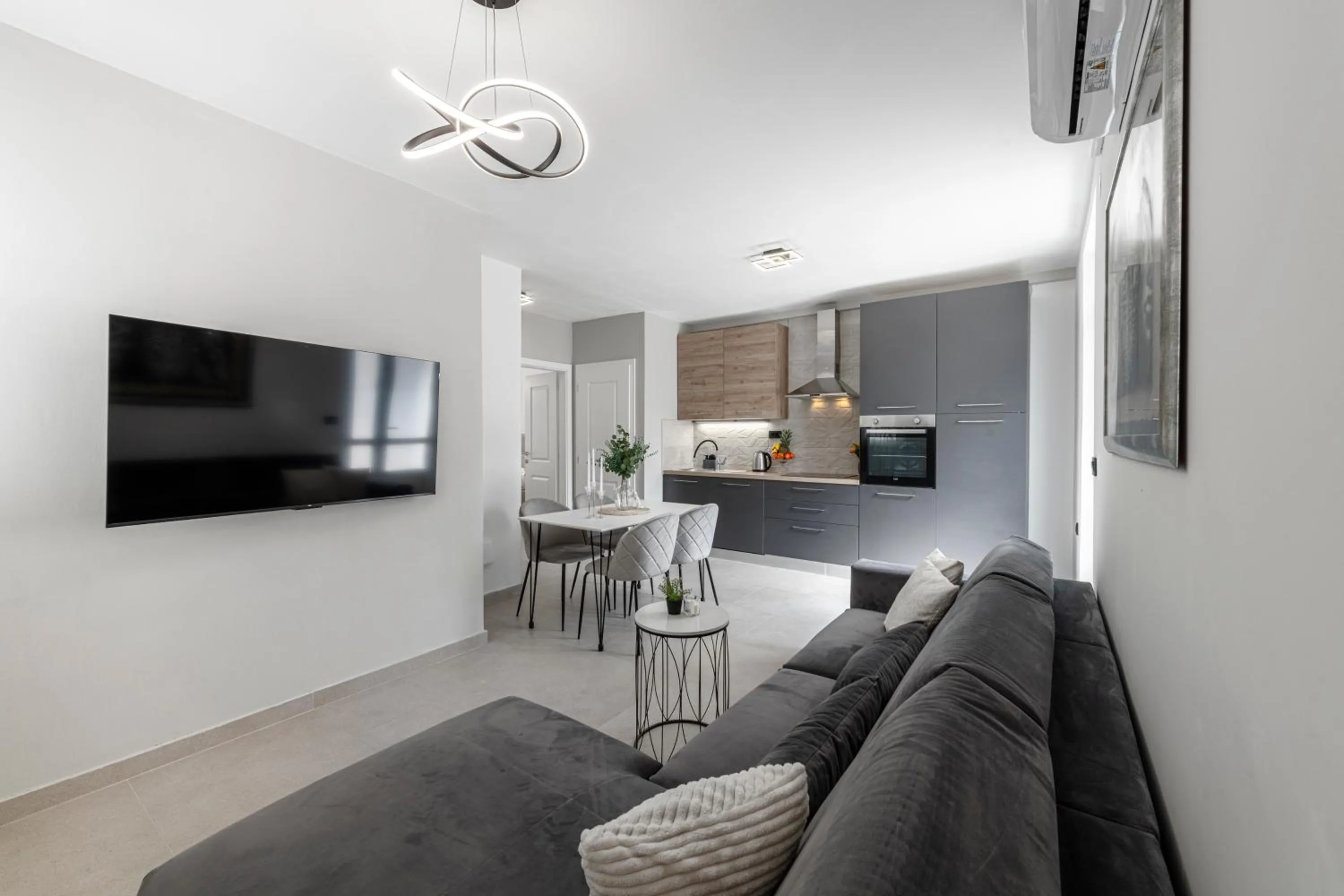 TV and multimedia in Cozy Corner 49