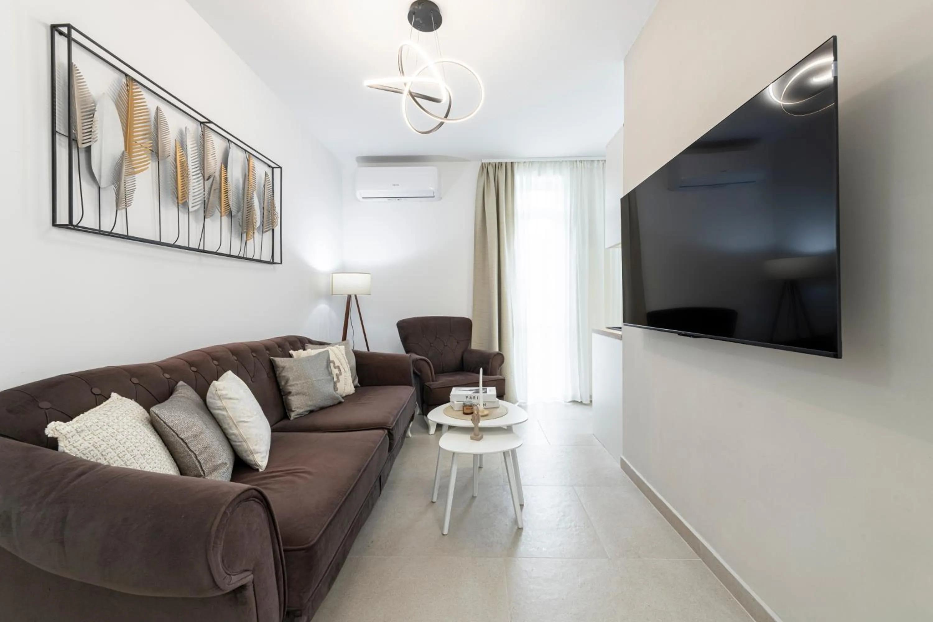 Communal lounge/ TV room in Cozy Corner 49