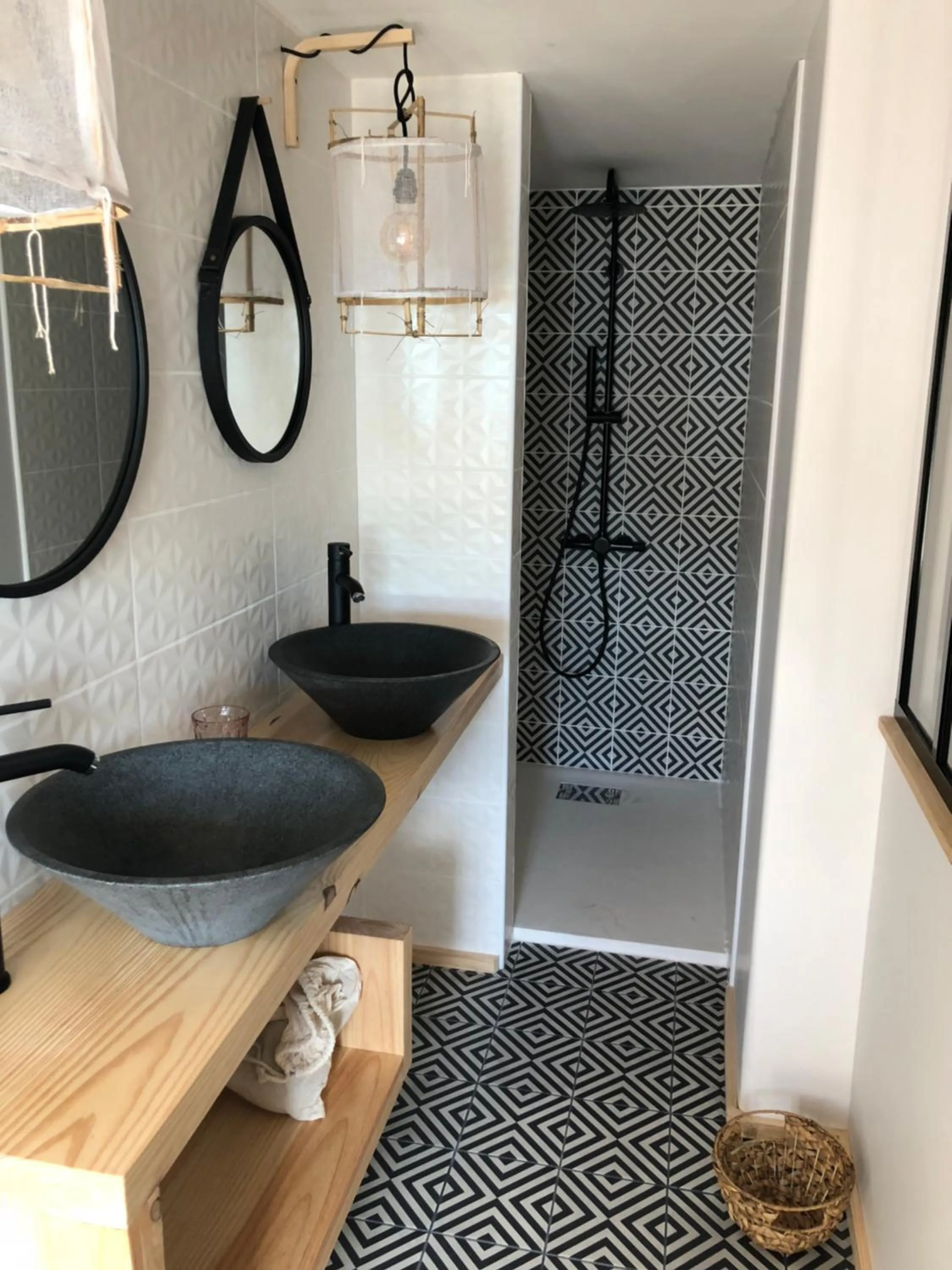 Shower in Spa campagne design
