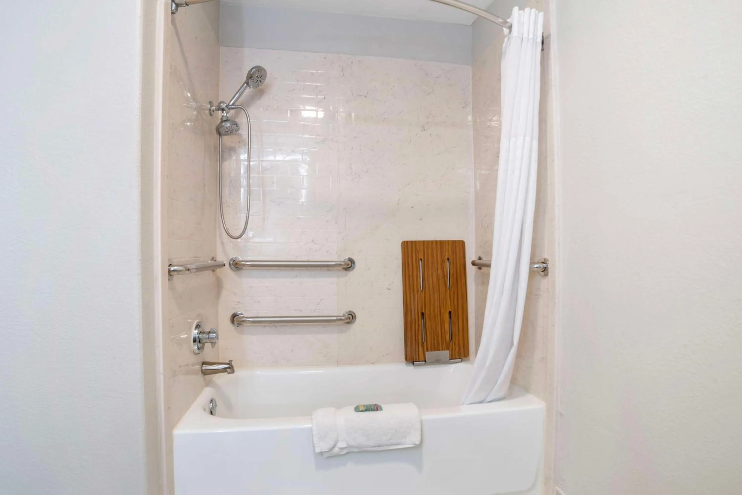 Bathroom in Best Western Bayou Inn