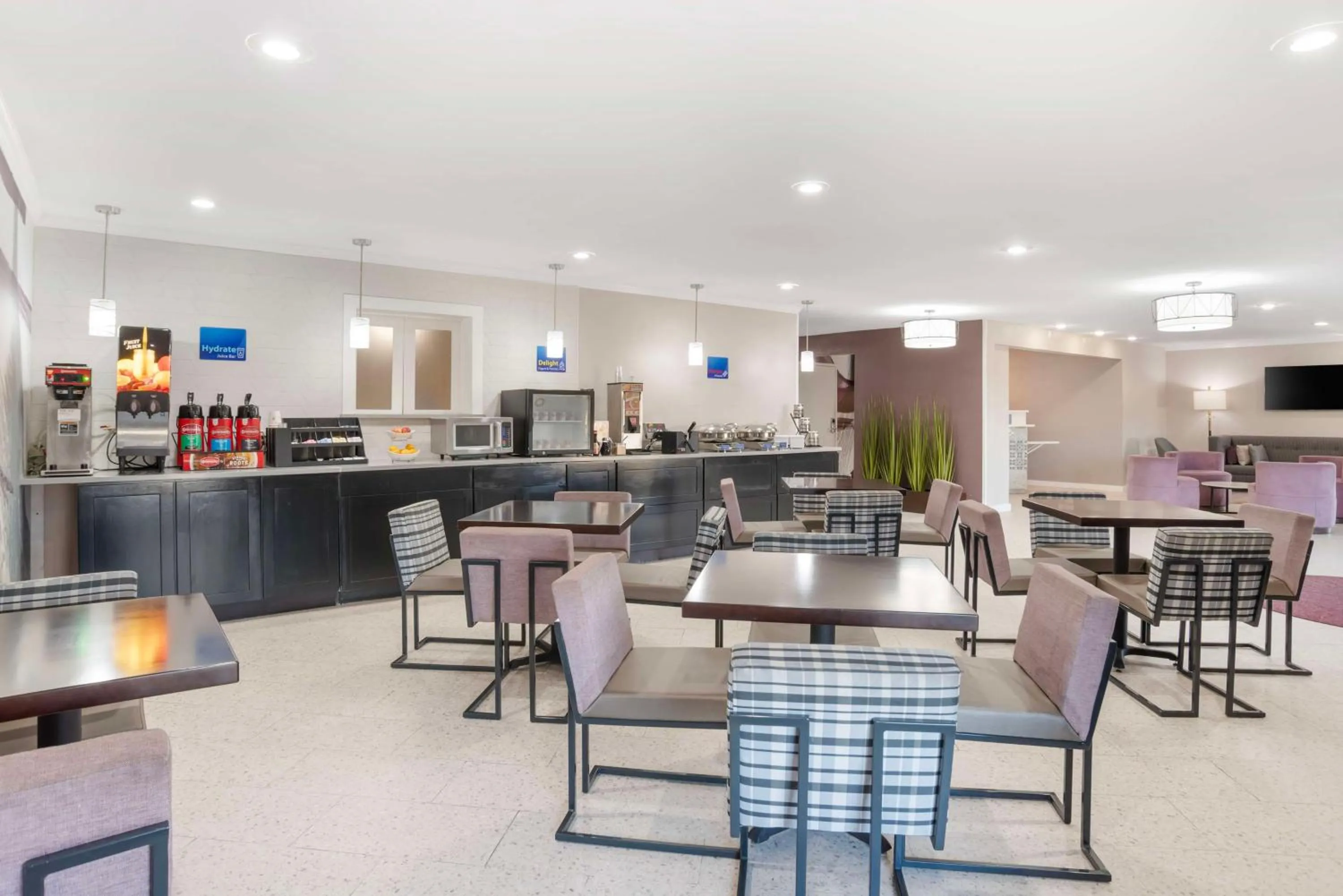 Breakfast in Best Western Bayou Inn