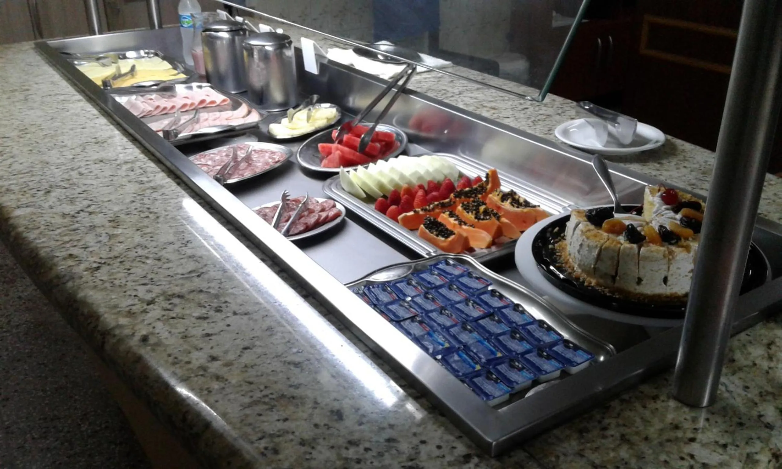 Buffet breakfast in Hotel Mirante