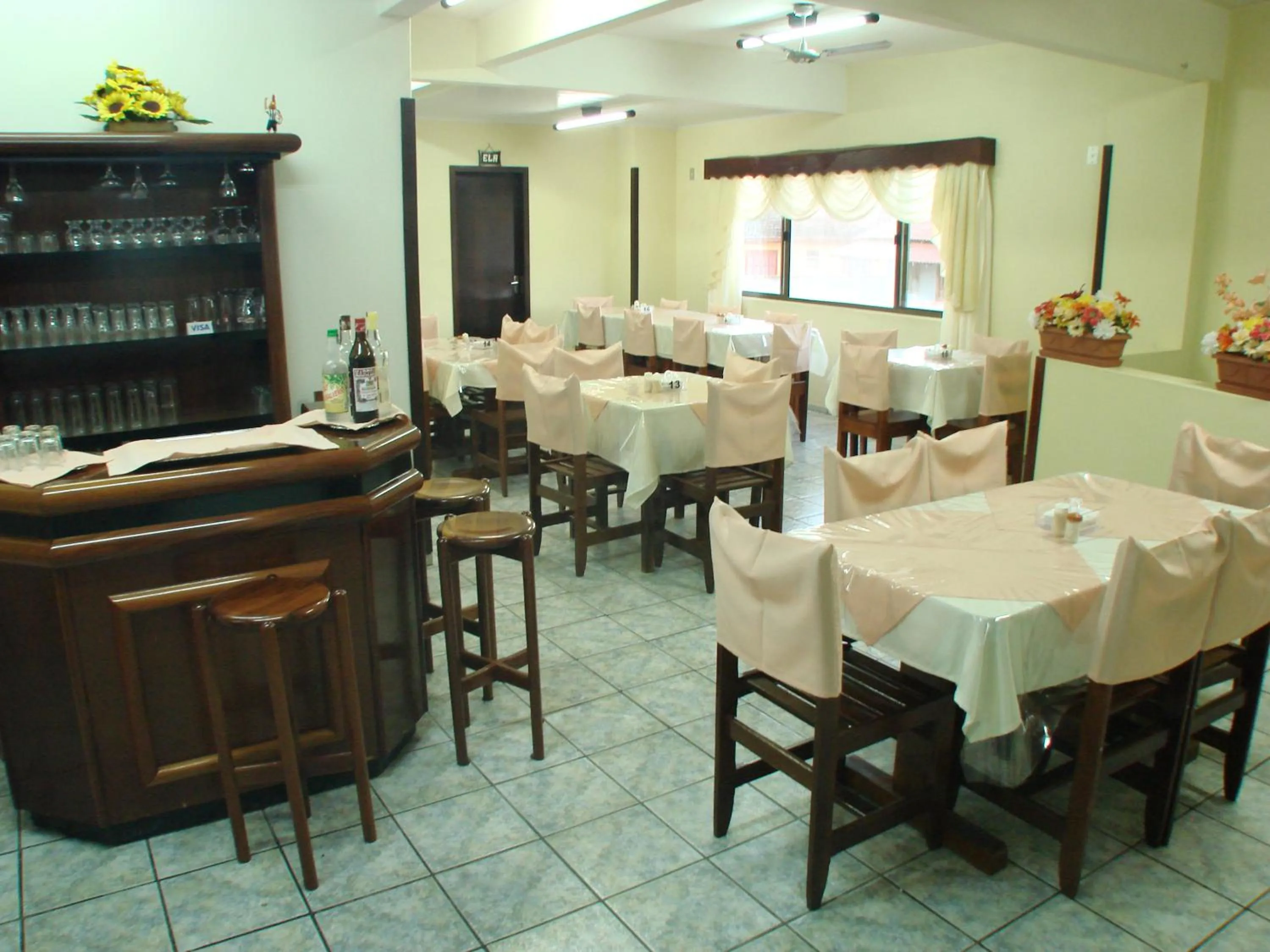 Restaurant/places to eat in Hotel Mirante