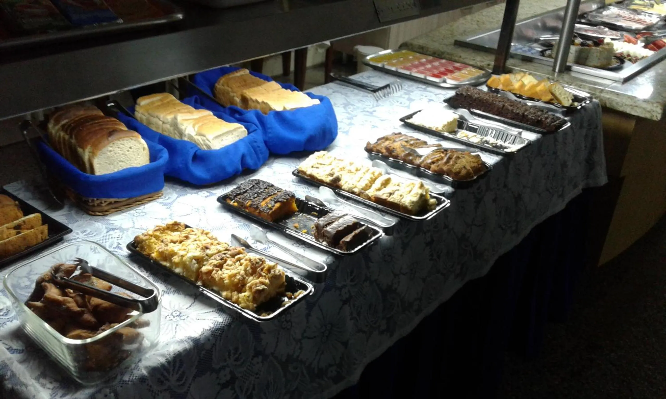 Buffet breakfast in Hotel Mirante
