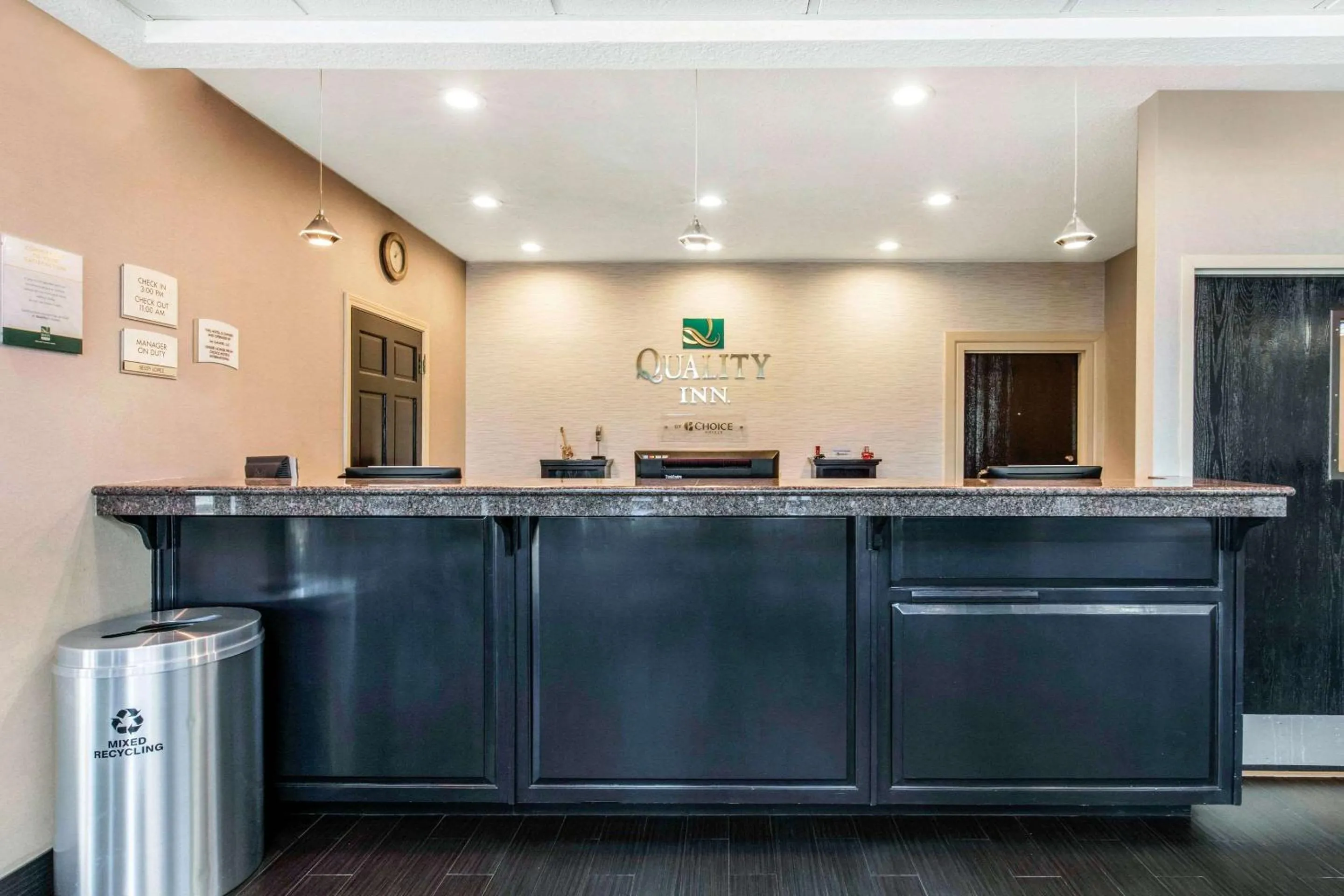 Lobby or reception in Quality Inn Memphis Airport