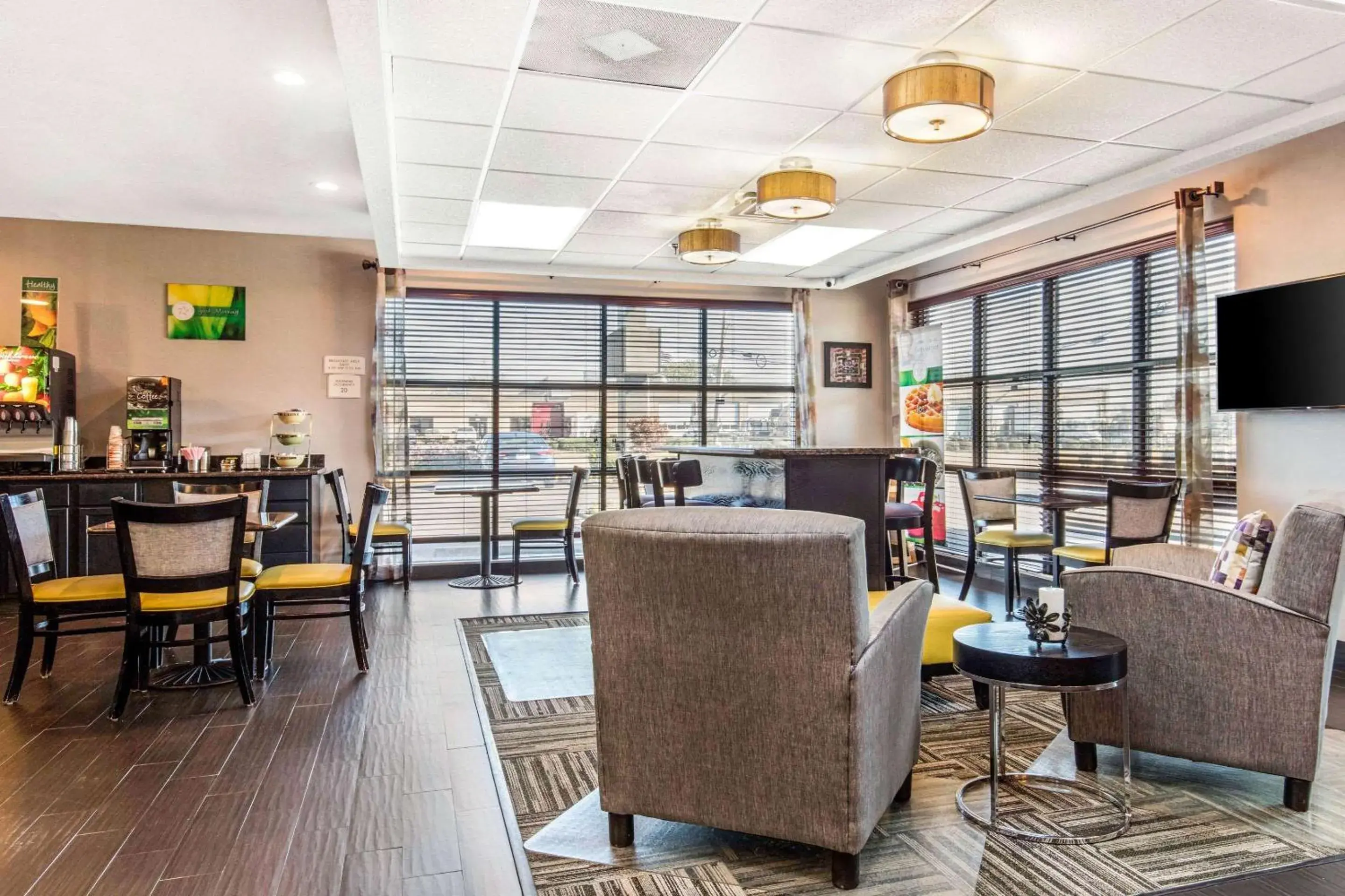 Lobby or reception in Quality Inn Memphis Airport Lobby or reception in Quality Inn Memphis Airport