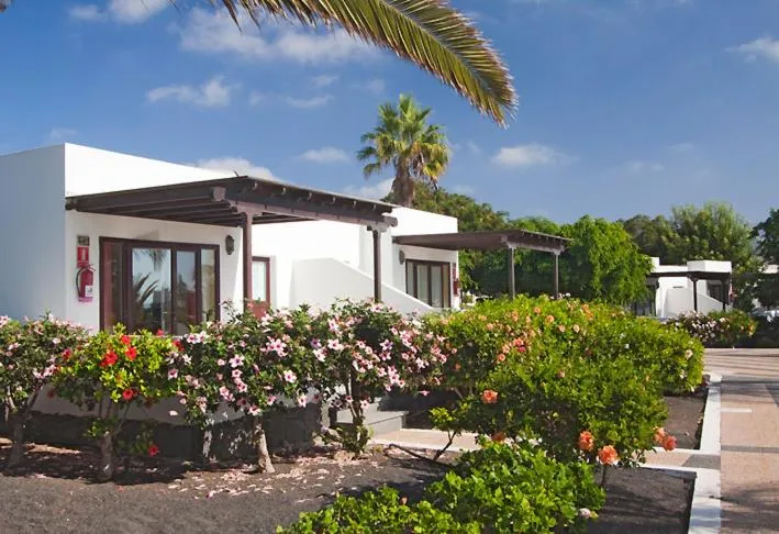 Garden in Bungalows Playa Limones