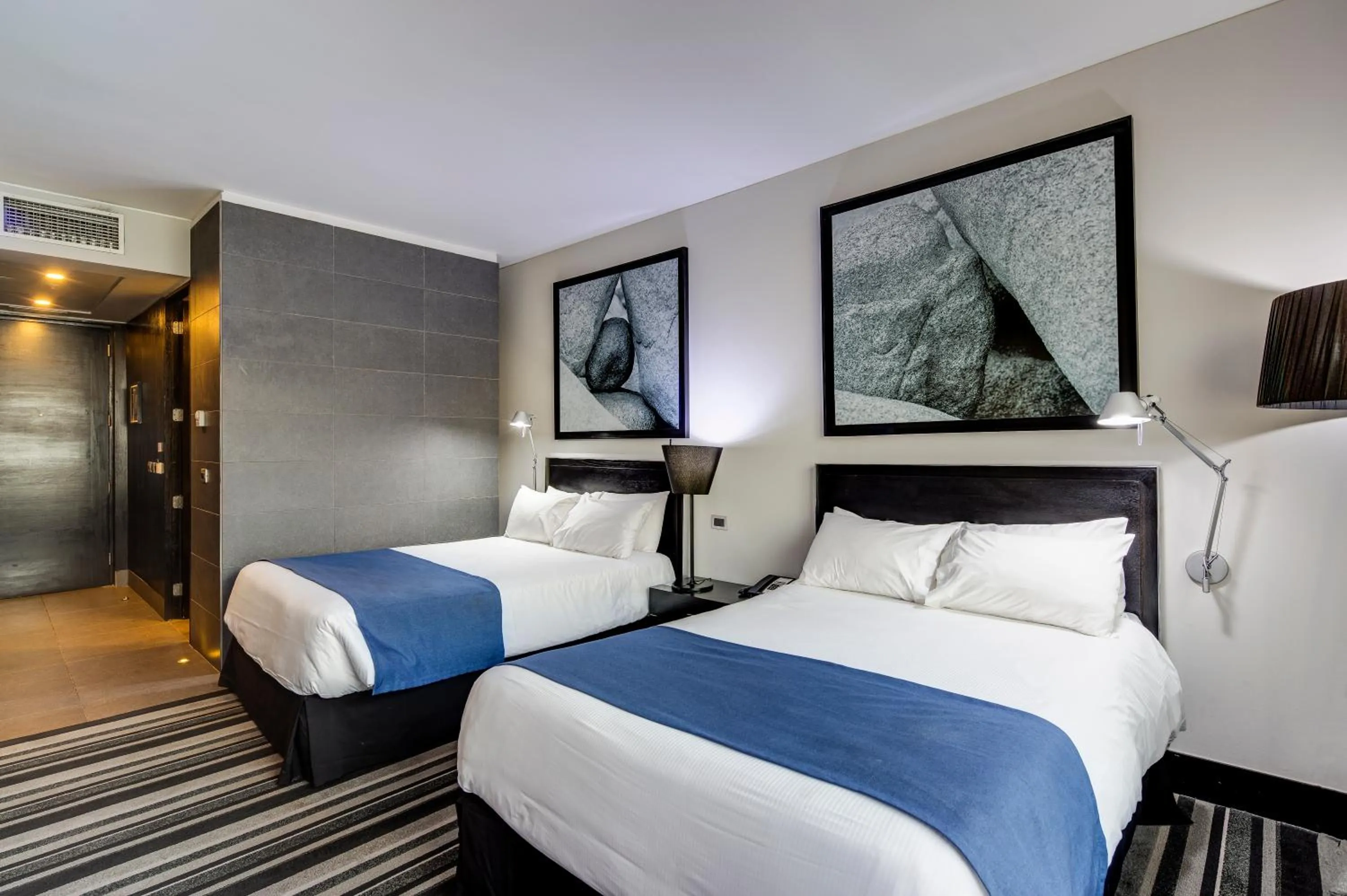 Bedroom, Bed in Wyndham Santiago Pettra