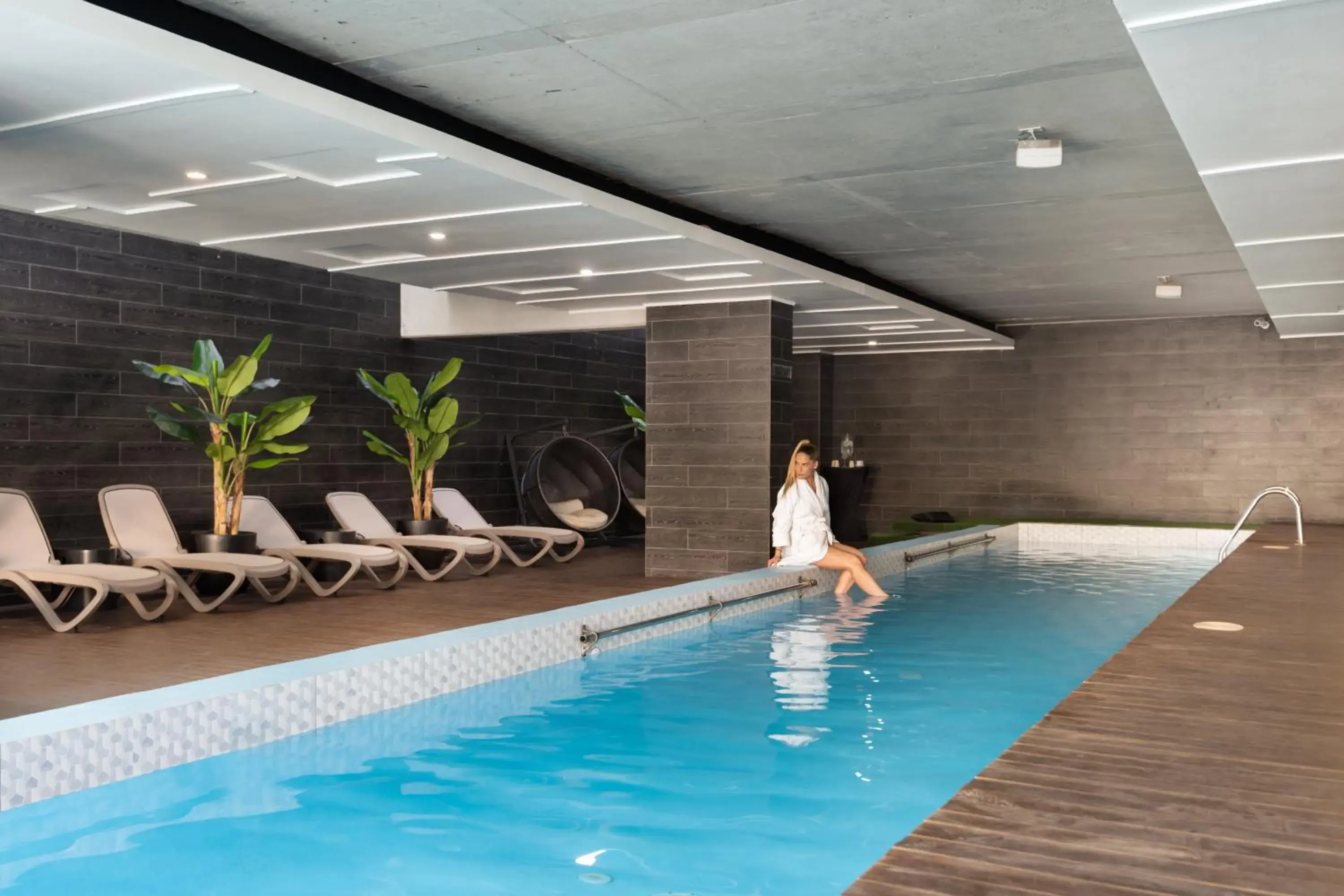 Swimming pool in Wyndham Santiago Pettra Swimming pool in Wyndham Santiago Pettra