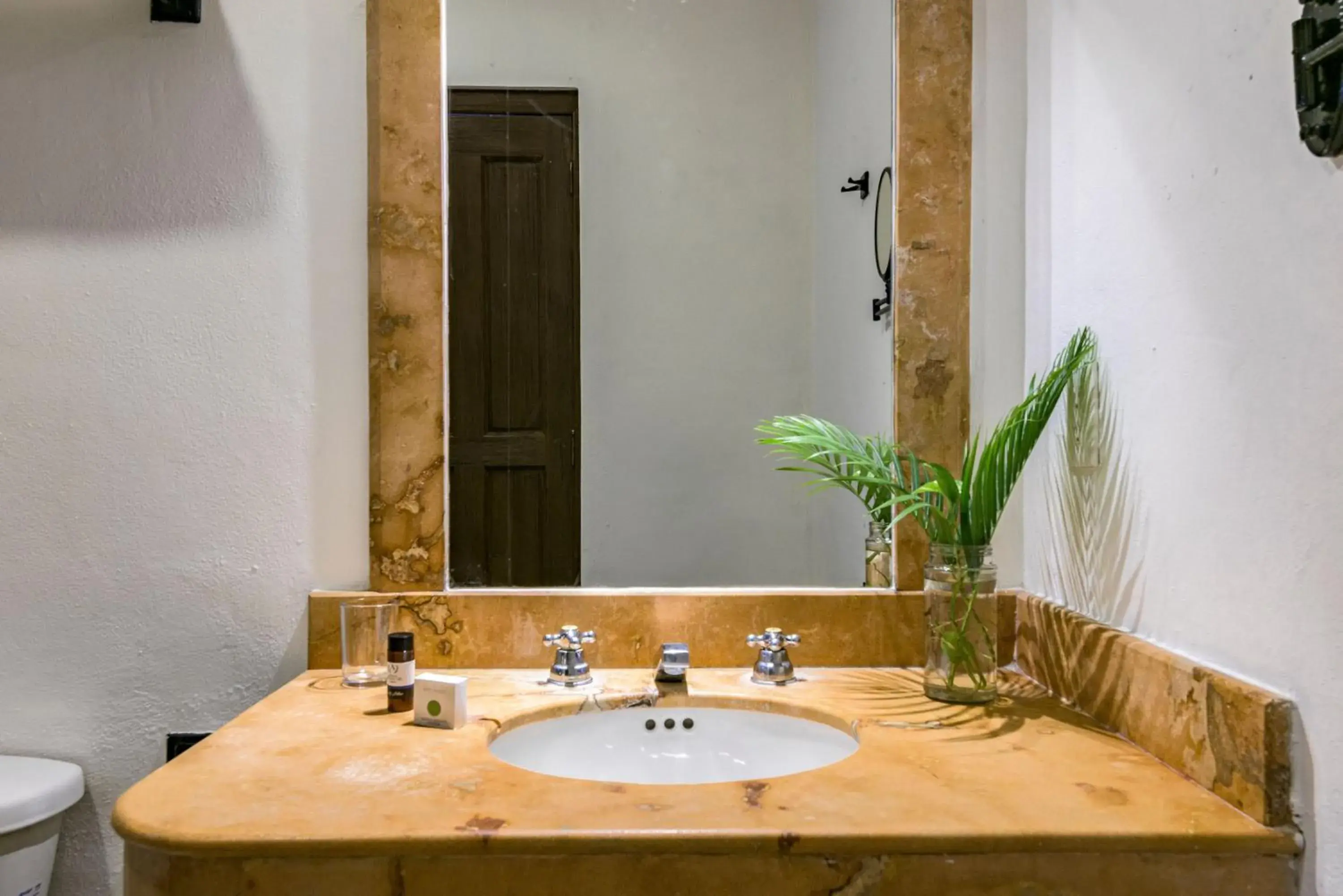 Deluxe Double Room with Balcony and City Views in Hotel Banana Boutique & Spa - 5th Av Playa del Carmen Deluxe Double Room with Balcony and City Views in Hotel Banana Boutique & Spa - 5th Av Playa del Carmen