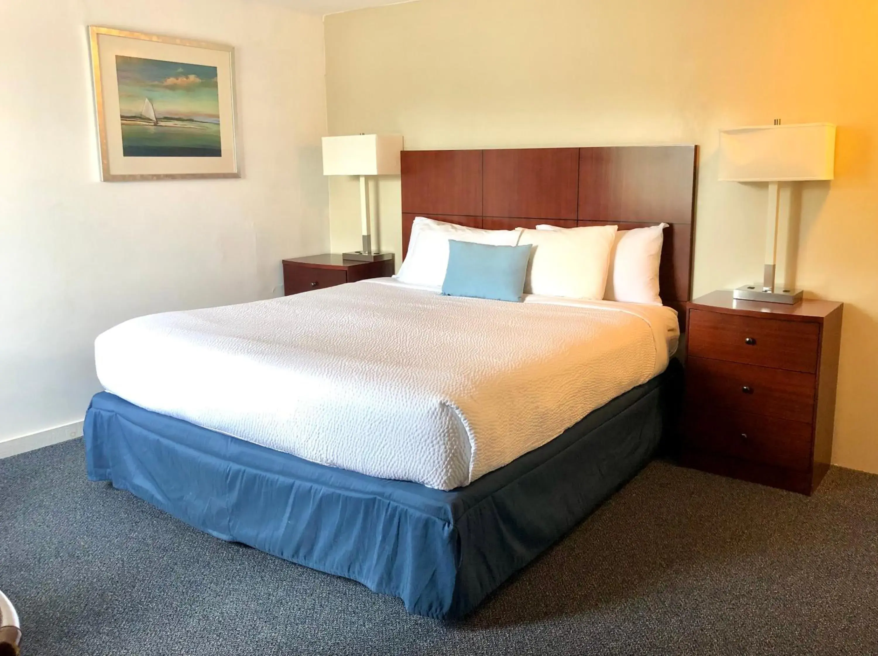 King Room in GuestLodge King Room in GuestLodge