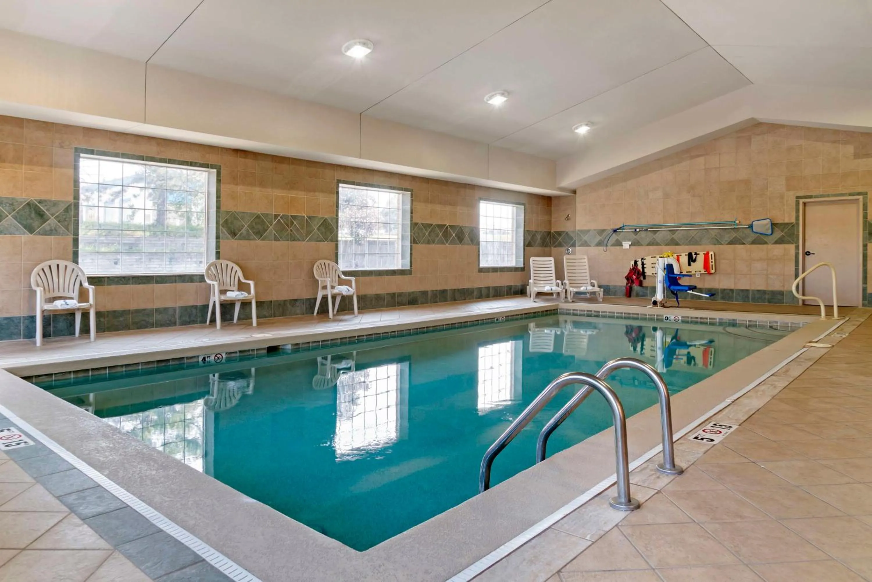 Pool view in Best Western Executive Inn & Suites