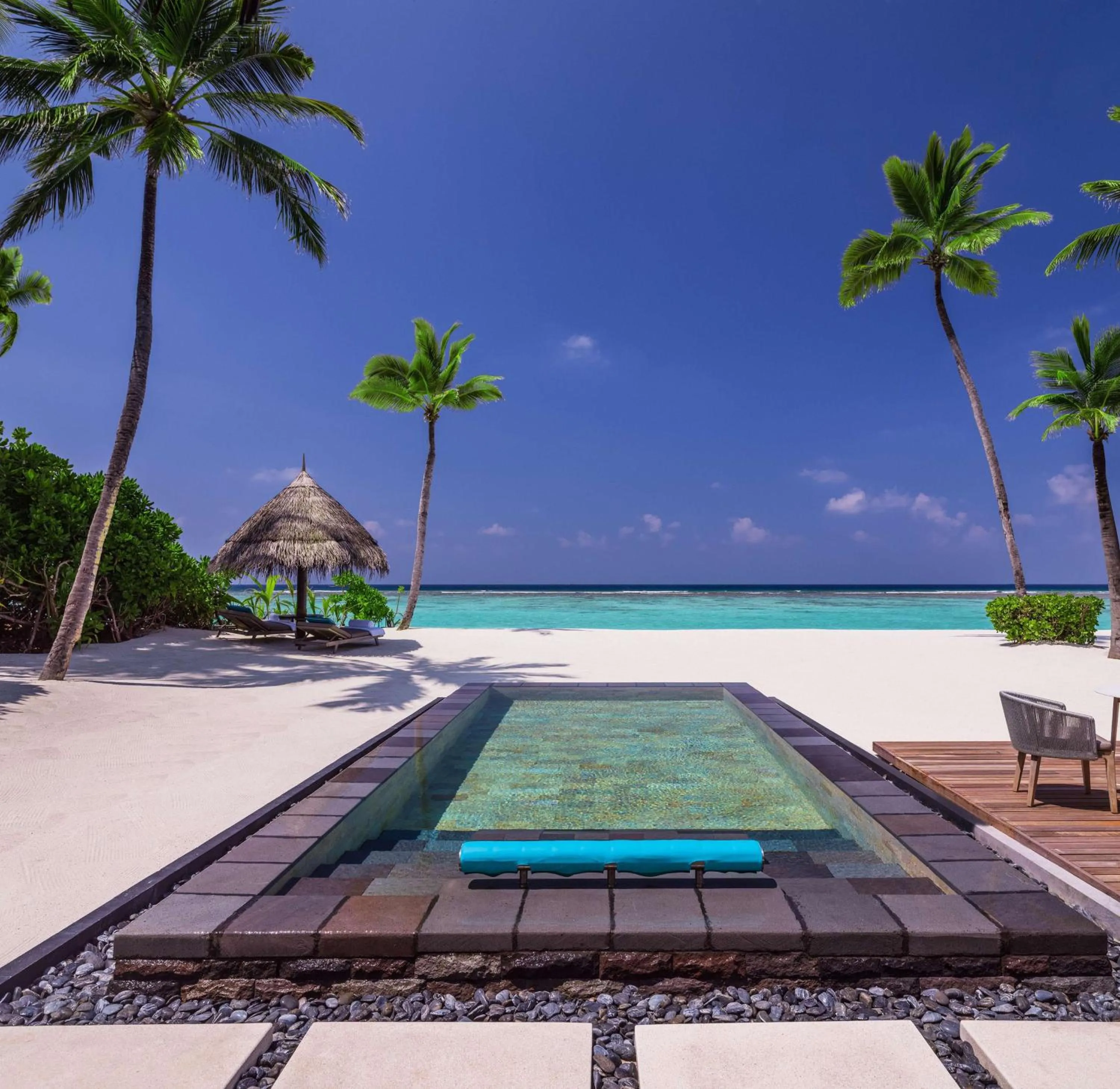 Beach in One&Only Reethi Rah