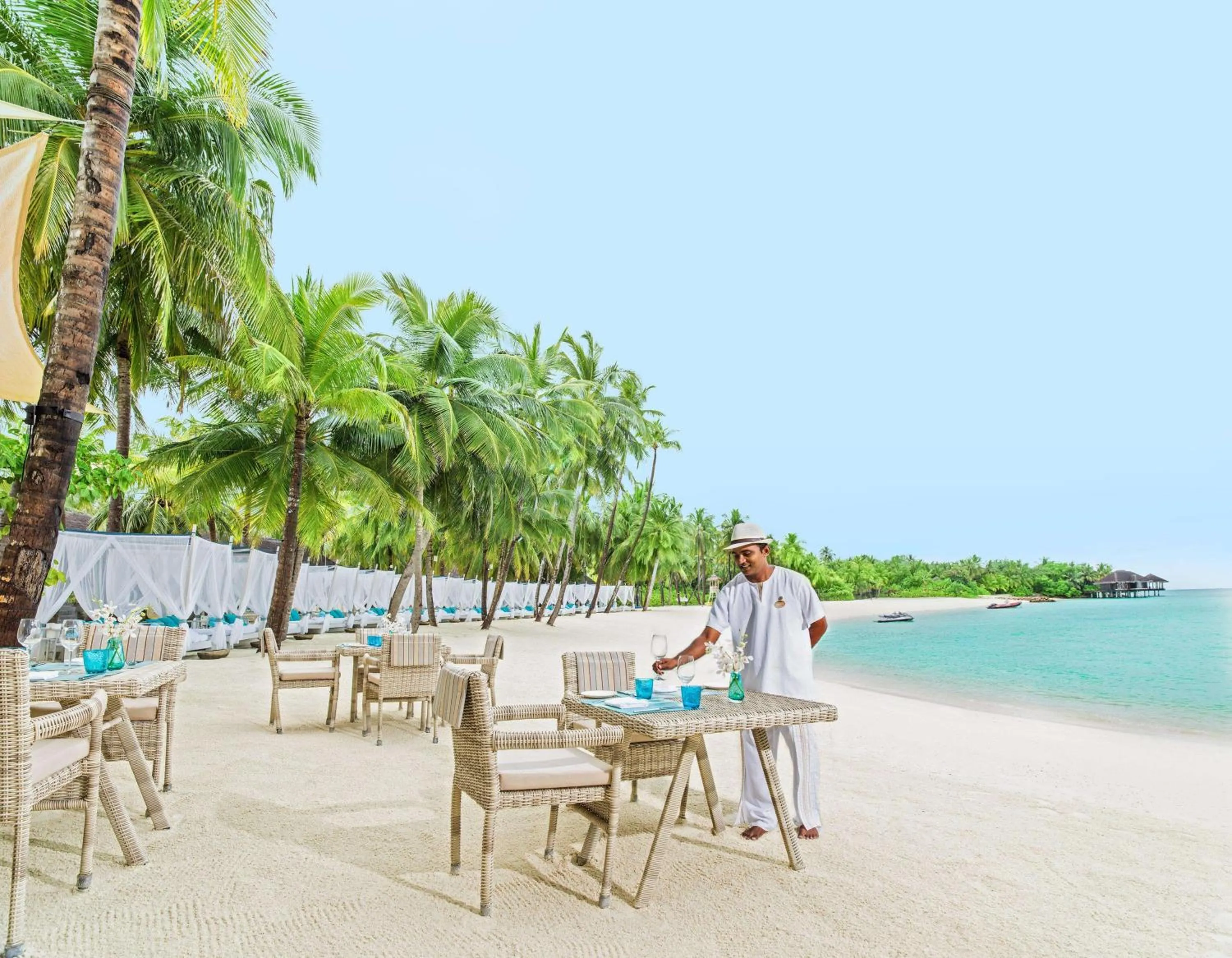 Beach in One&Only Reethi Rah