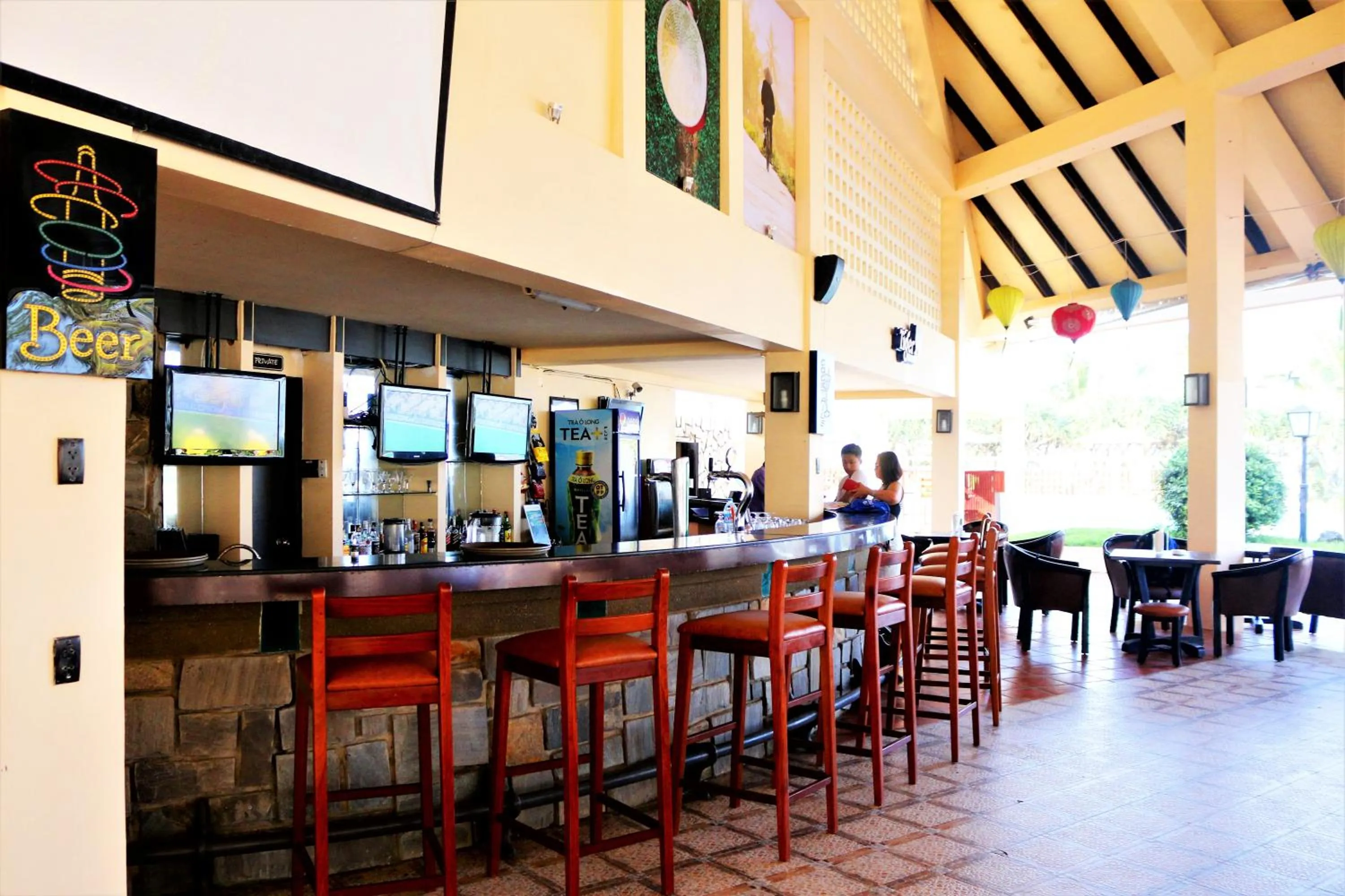 Restaurant/places to eat in Sandy Beach Non Nuoc Resort