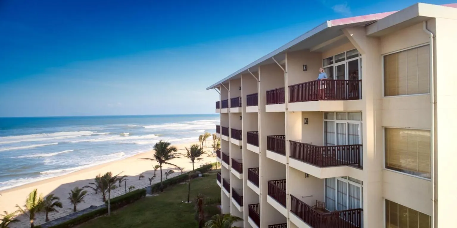 Sandy Beach Non Nuoc Resort