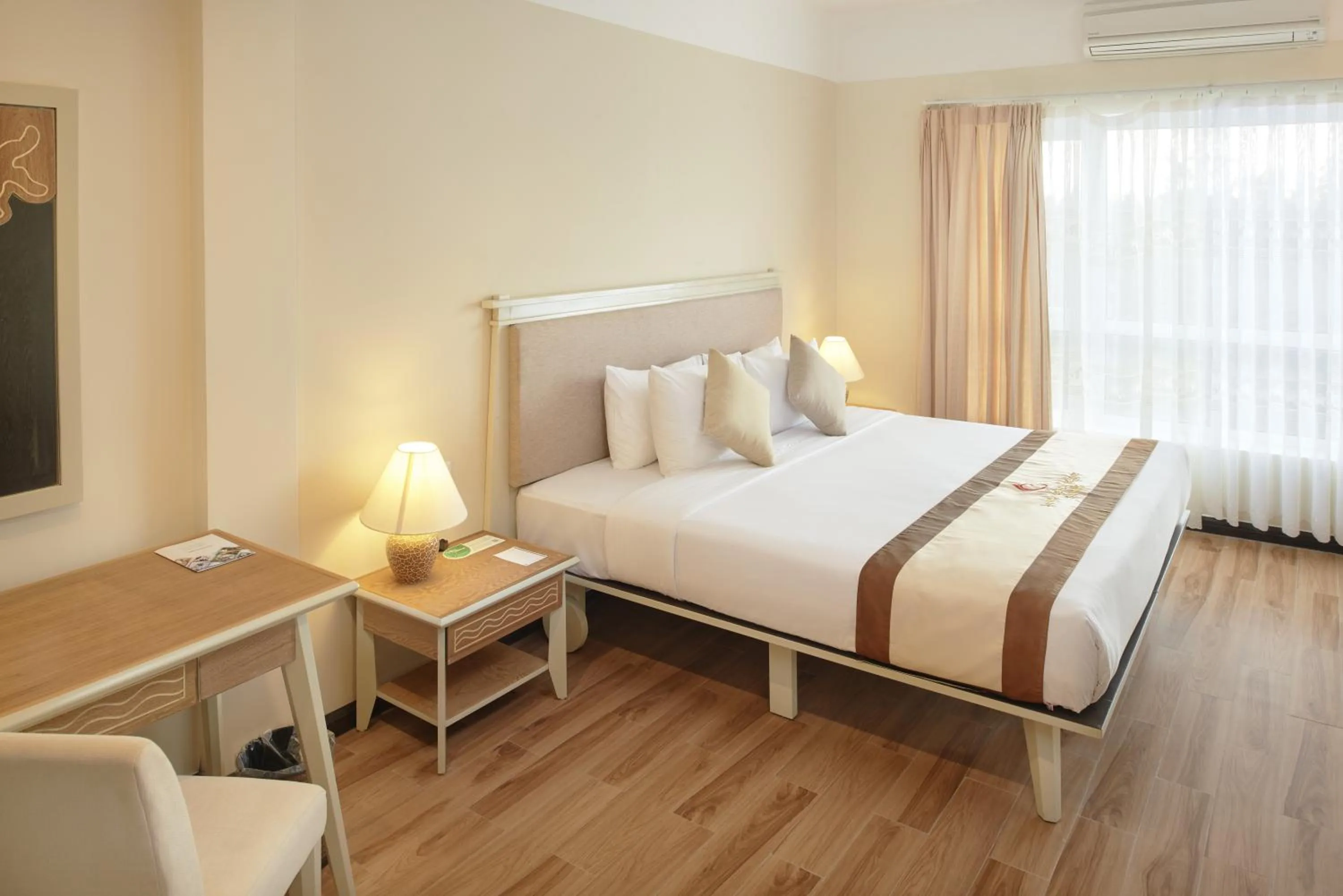 Bedroom, Bed in Sandy Beach Non Nuoc Resort