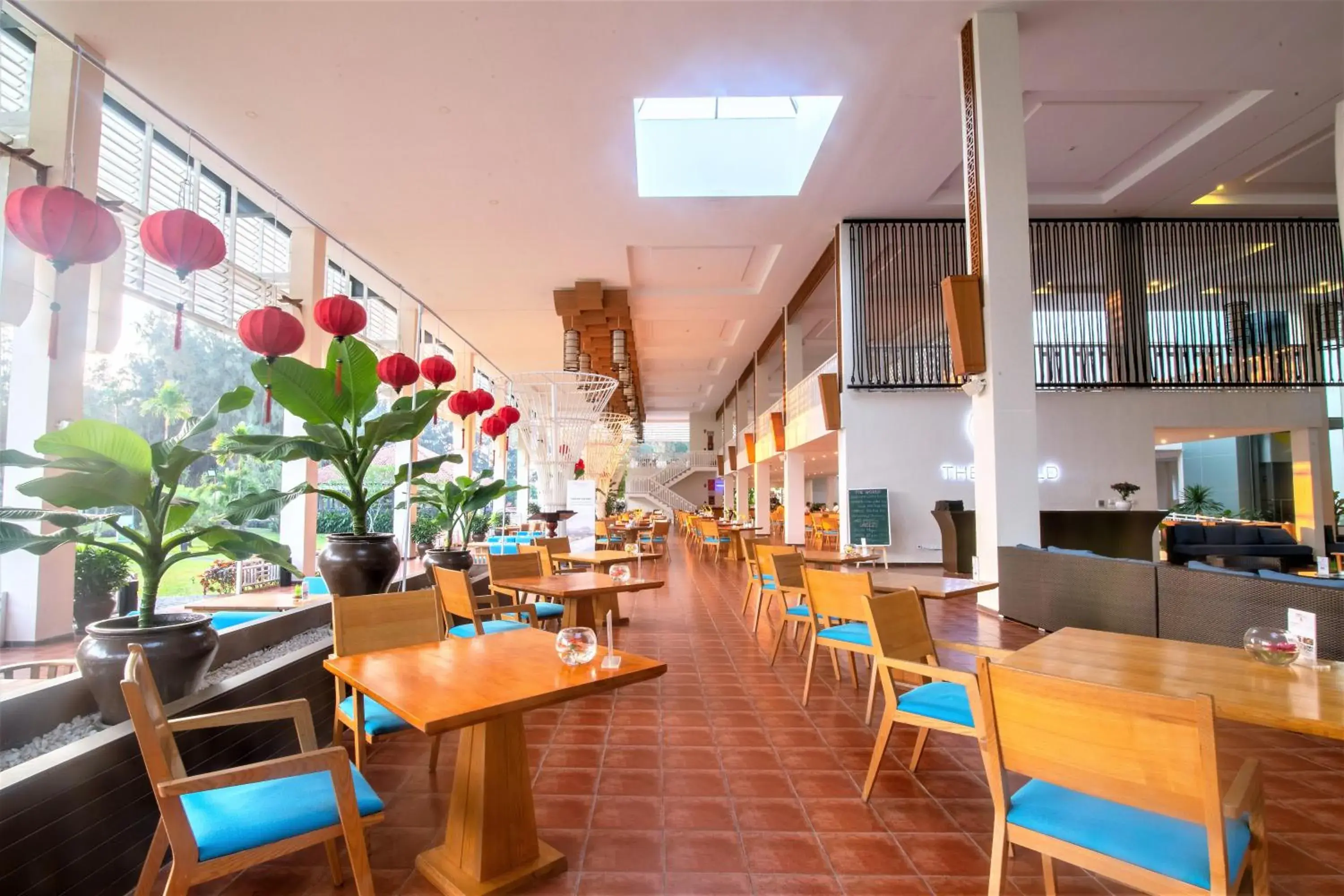 Restaurant/places to eat in Sandy Beach Non Nuoc Resort Restaurant/places to eat in Sandy Beach Non Nuoc Resort