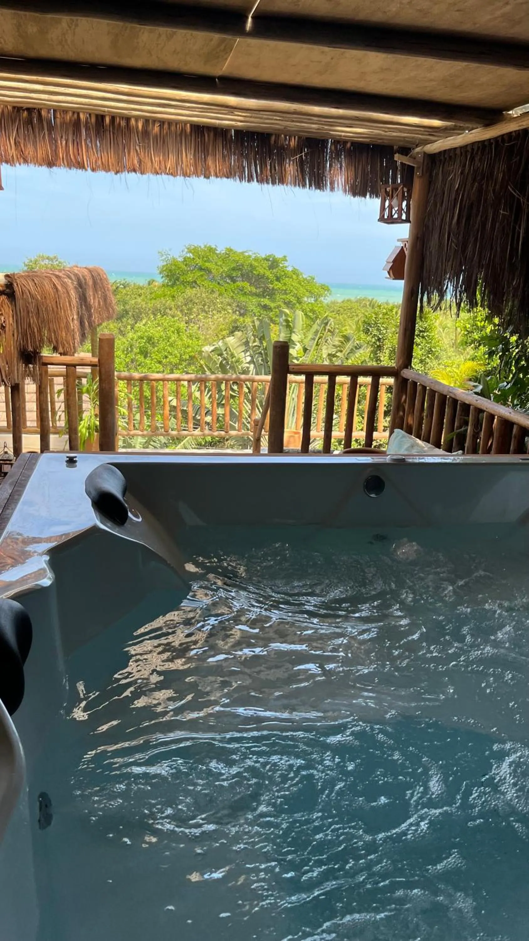 Swimming pool in Eliza, Bangalô vista mar em Trancoso