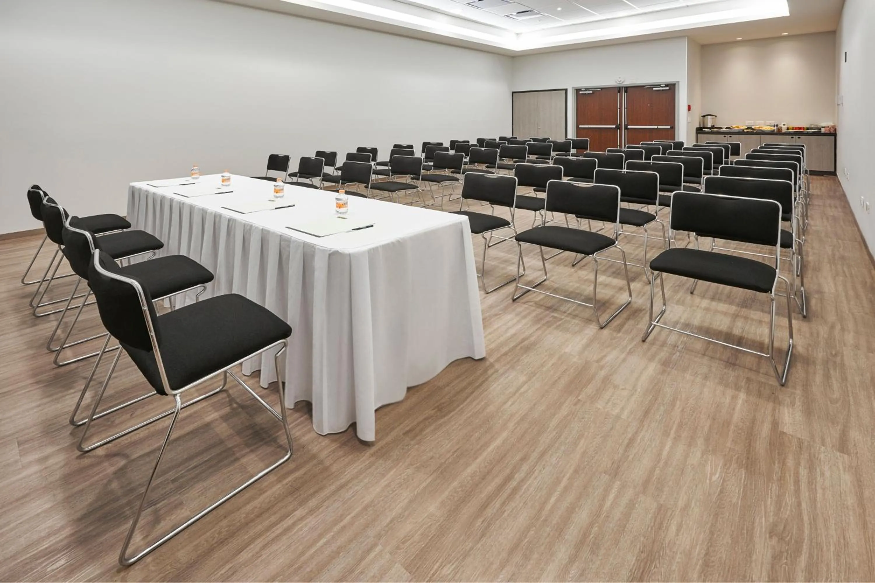 Meeting/conference room in City Express Junior by Marriott Leon Centro de Convenciones