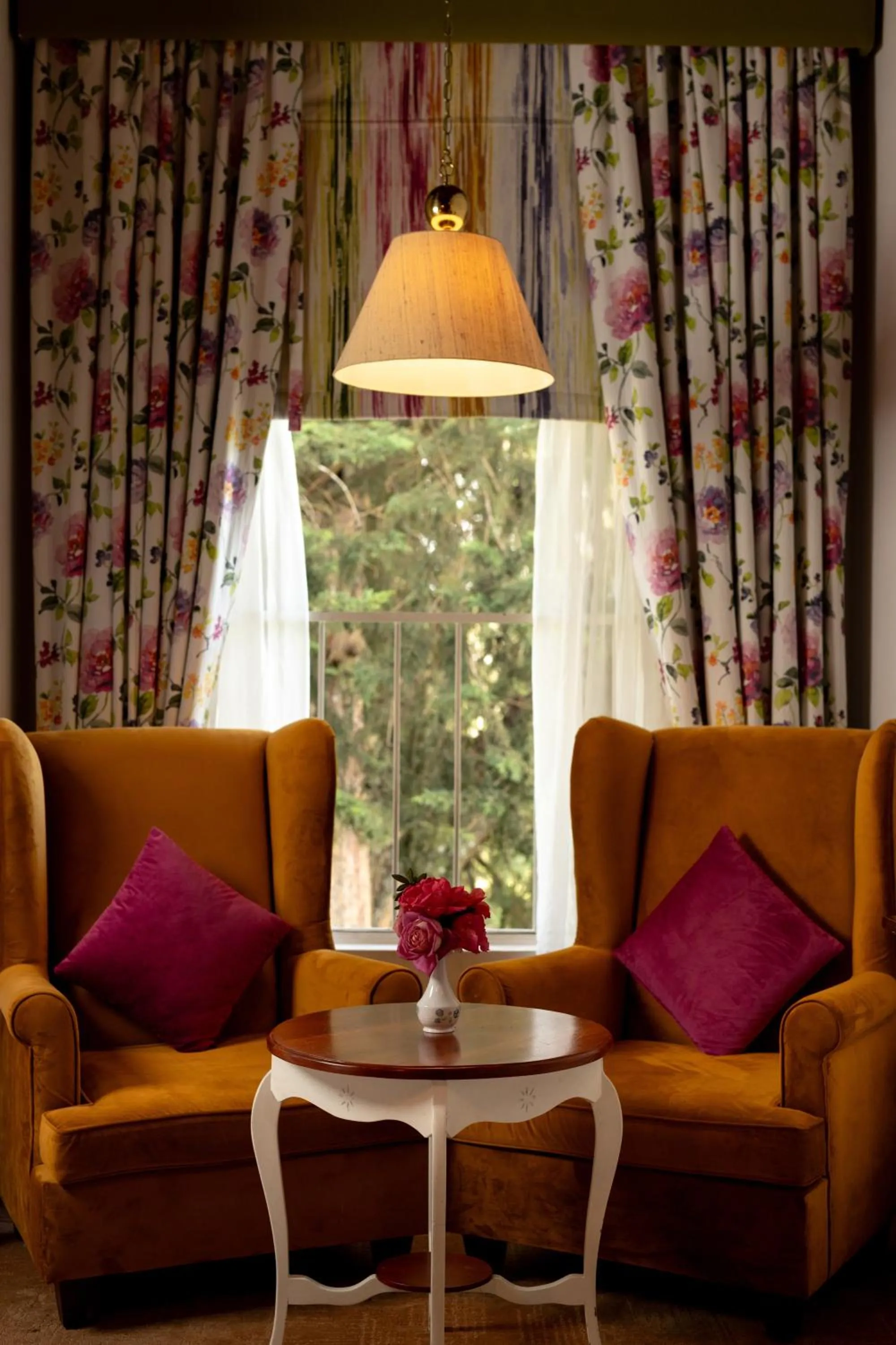 Seating area in Jetwing St Andrew's