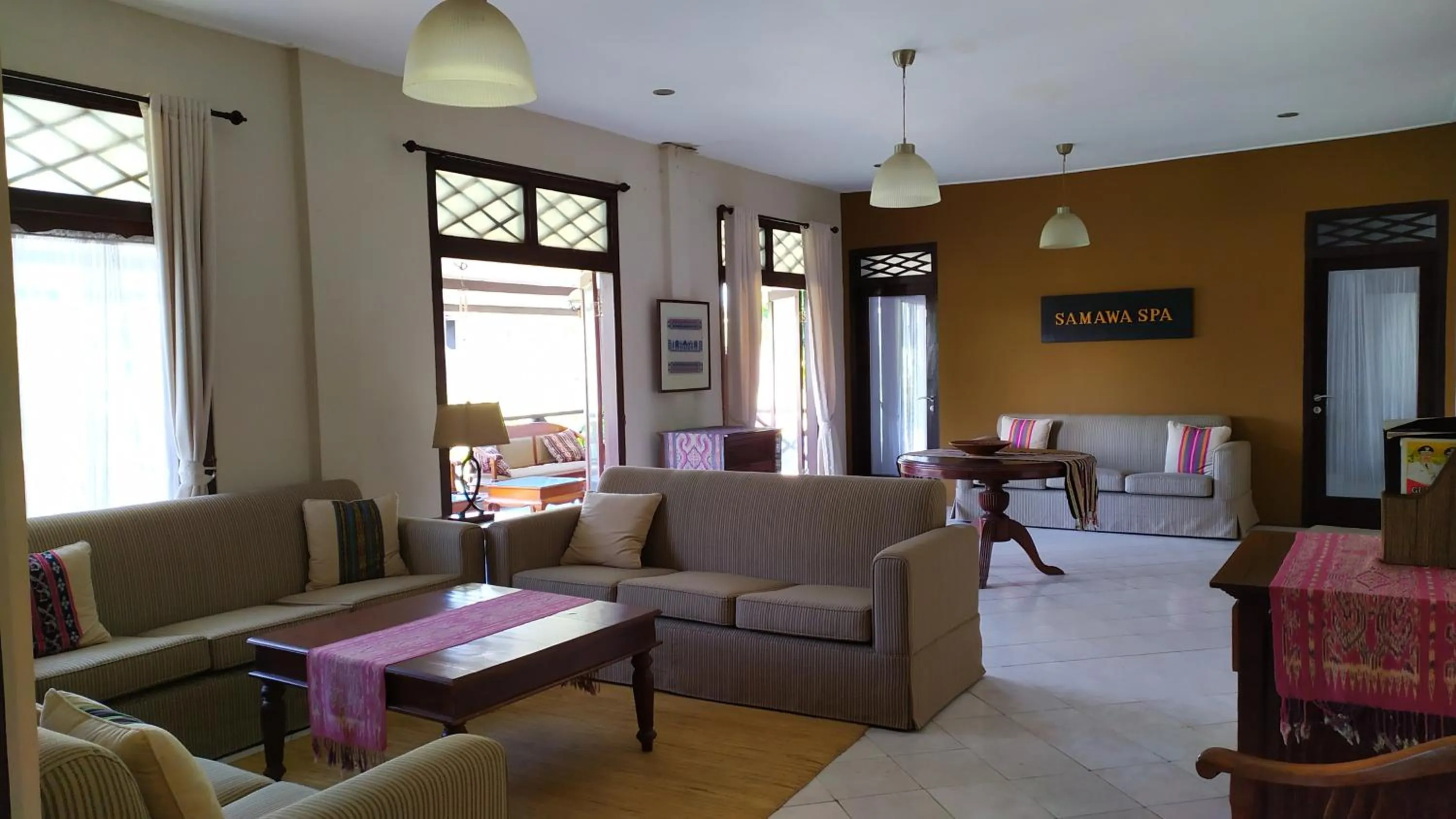 Living room in Samawa Transit Hotel