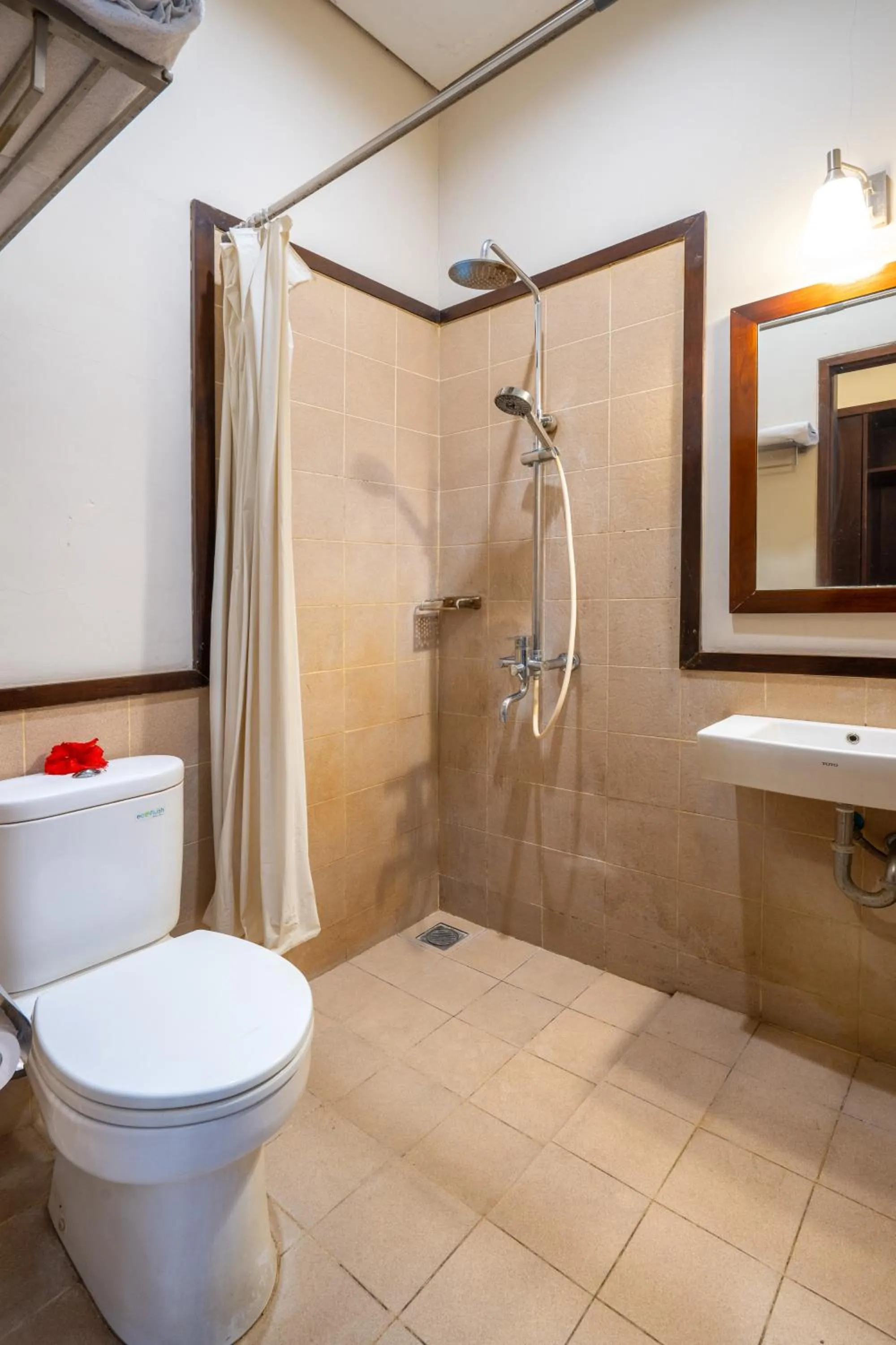 Toilet in Samawa Transit Hotel