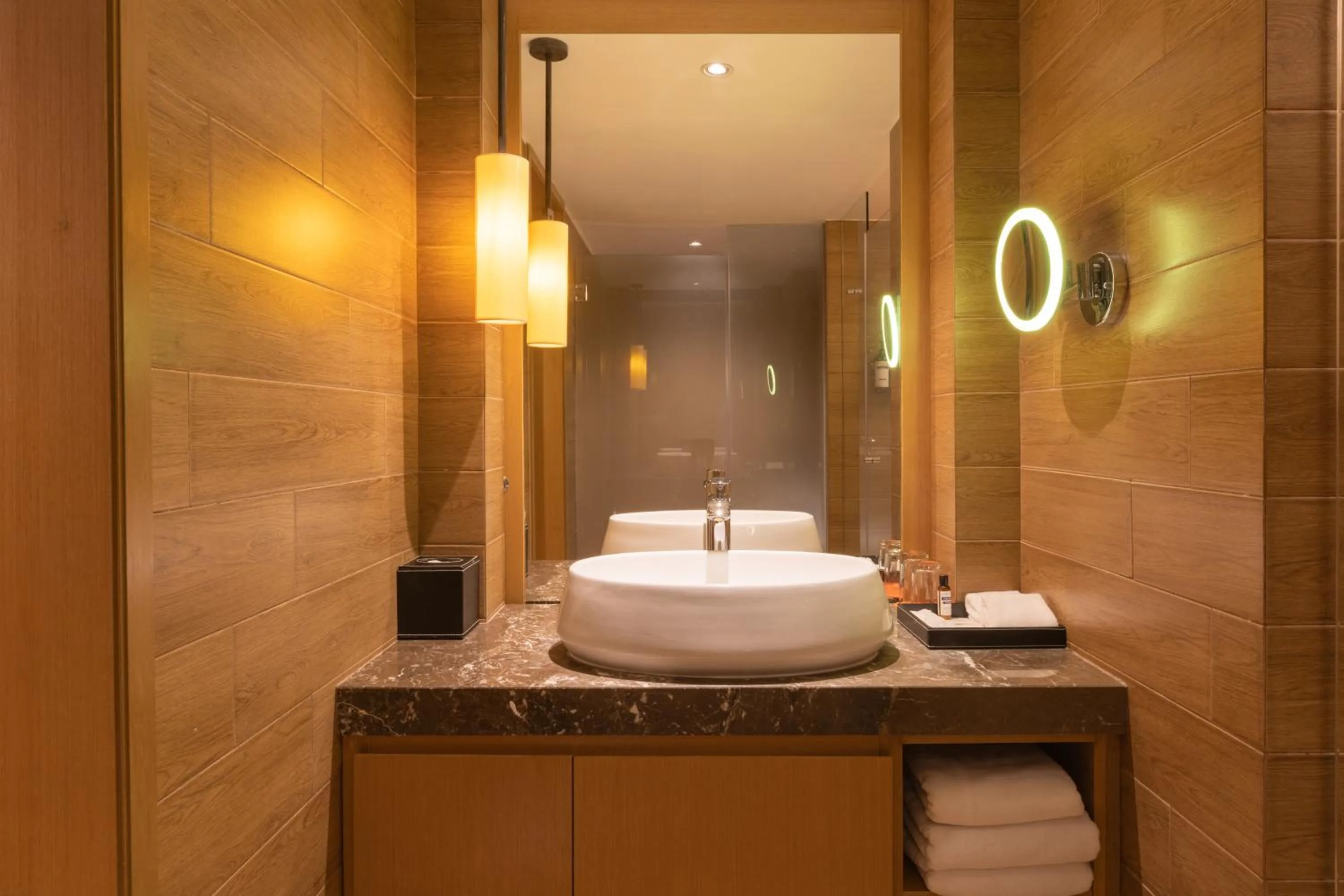 Bathroom, Bed in Hyatt Regency Kuantan Resort