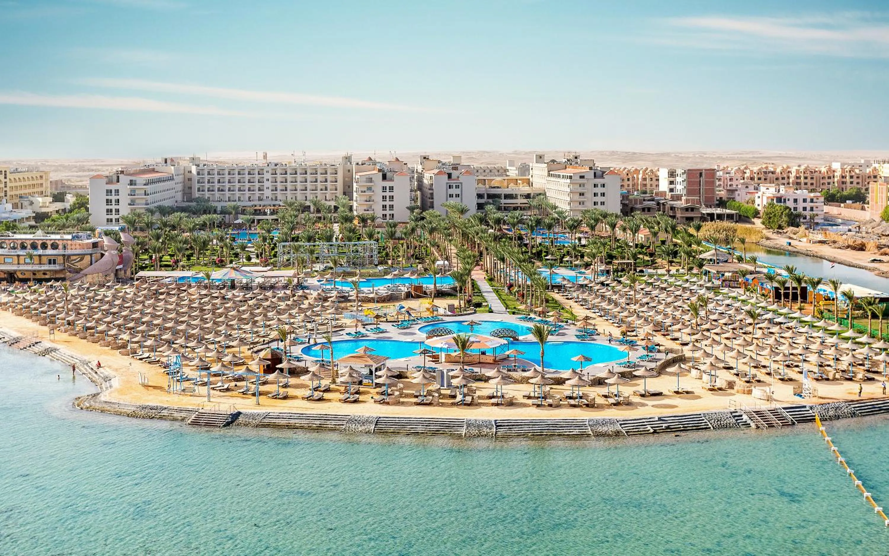 Property building in Hawaii Le Jardin Aqua Resort - Families and Couples Only