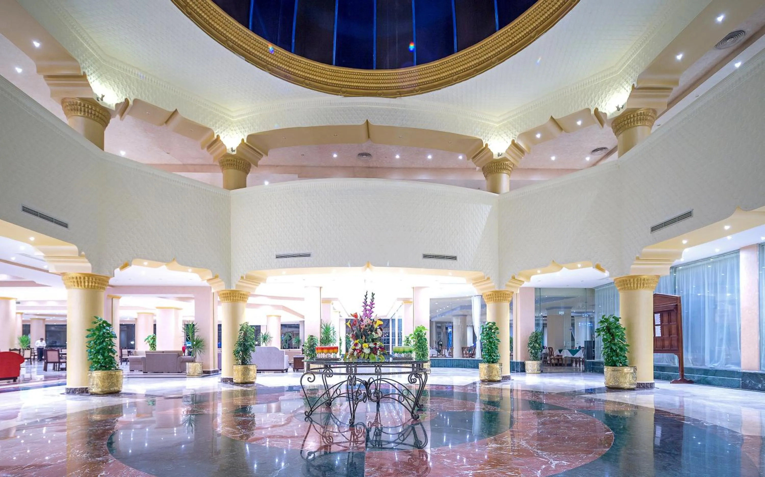 Property building in Hawaii Le Jardin Aqua Resort - Families and Couples Only