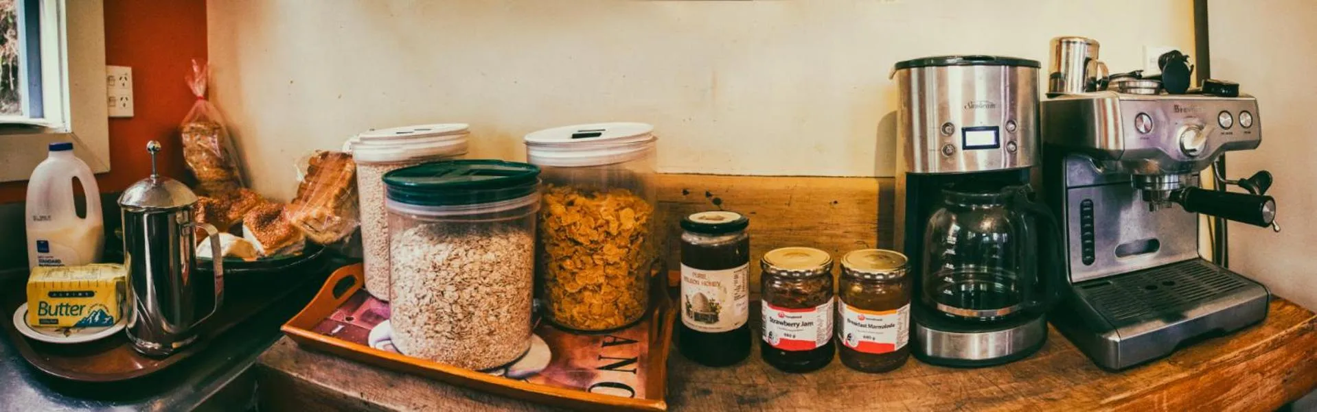 Buffet breakfast in The Palace Backpackers