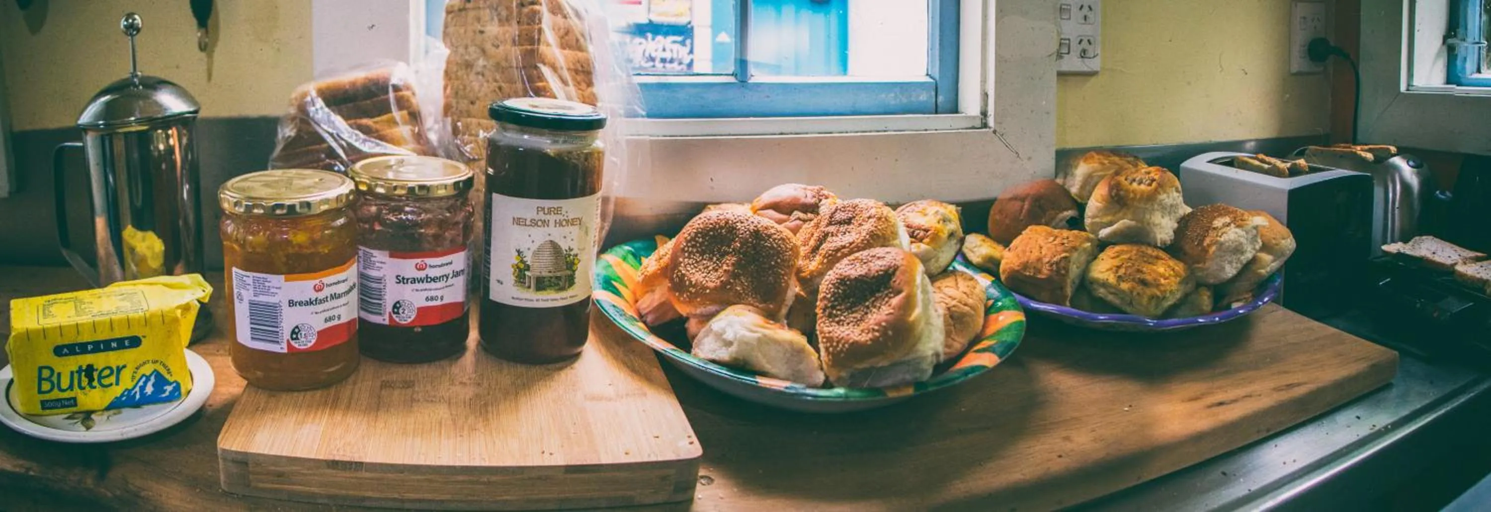 Buffet breakfast in The Palace Backpackers