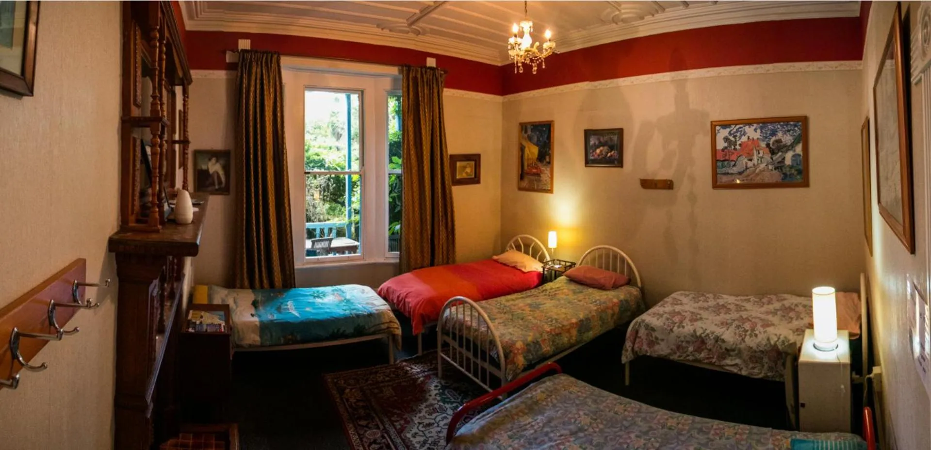 Bedroom, Bed in The Palace Backpackers