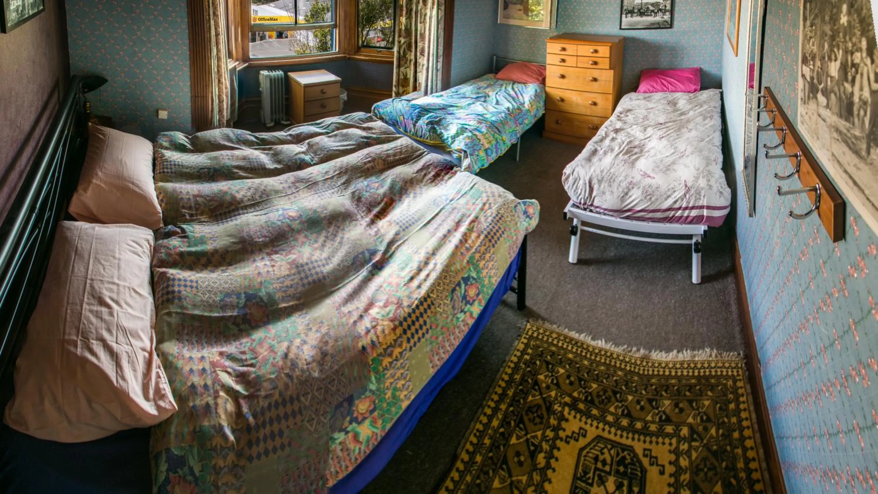 Bedroom, Bed in The Palace Backpackers