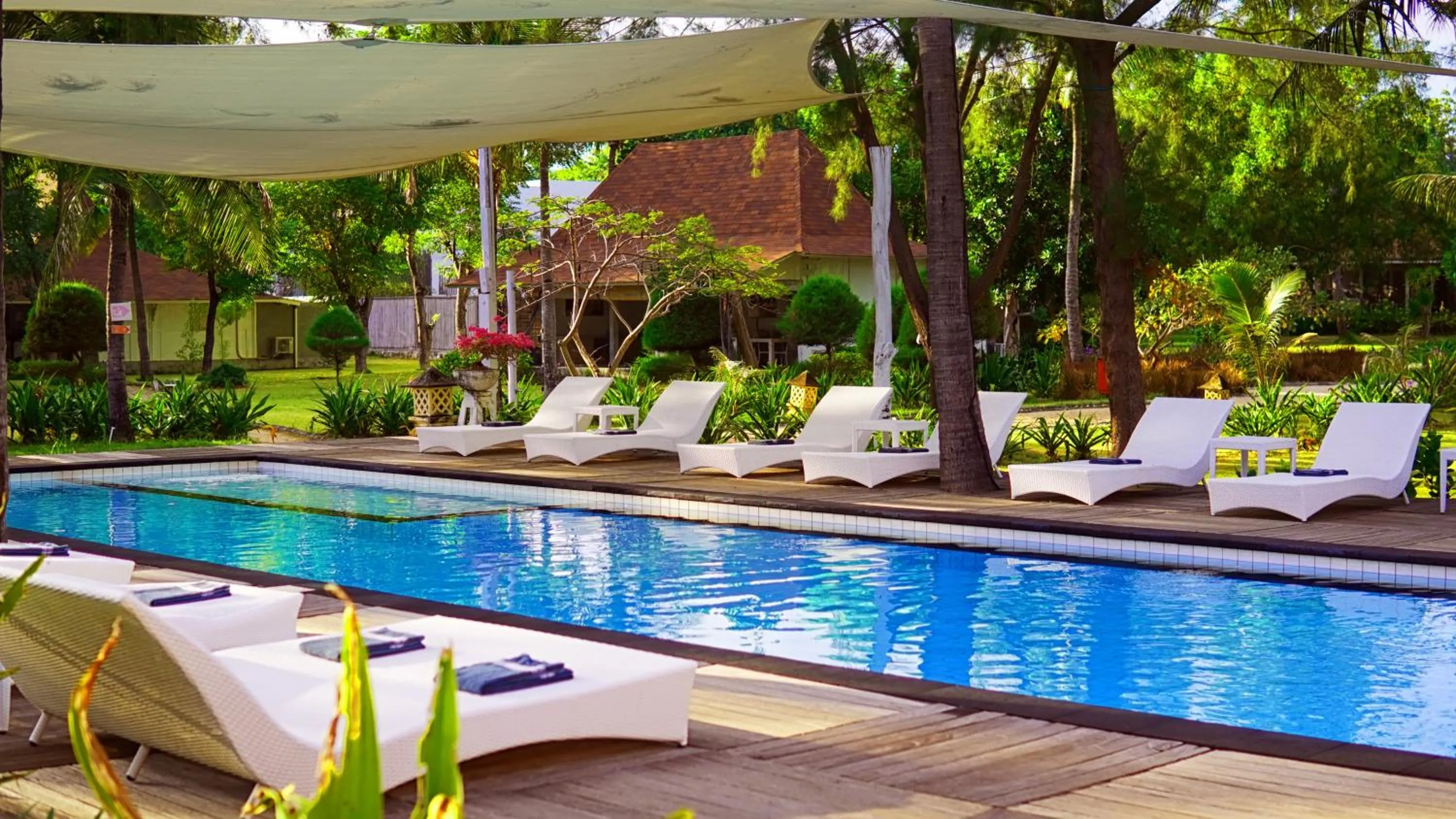 Swimming pool in Gili Eco Villas