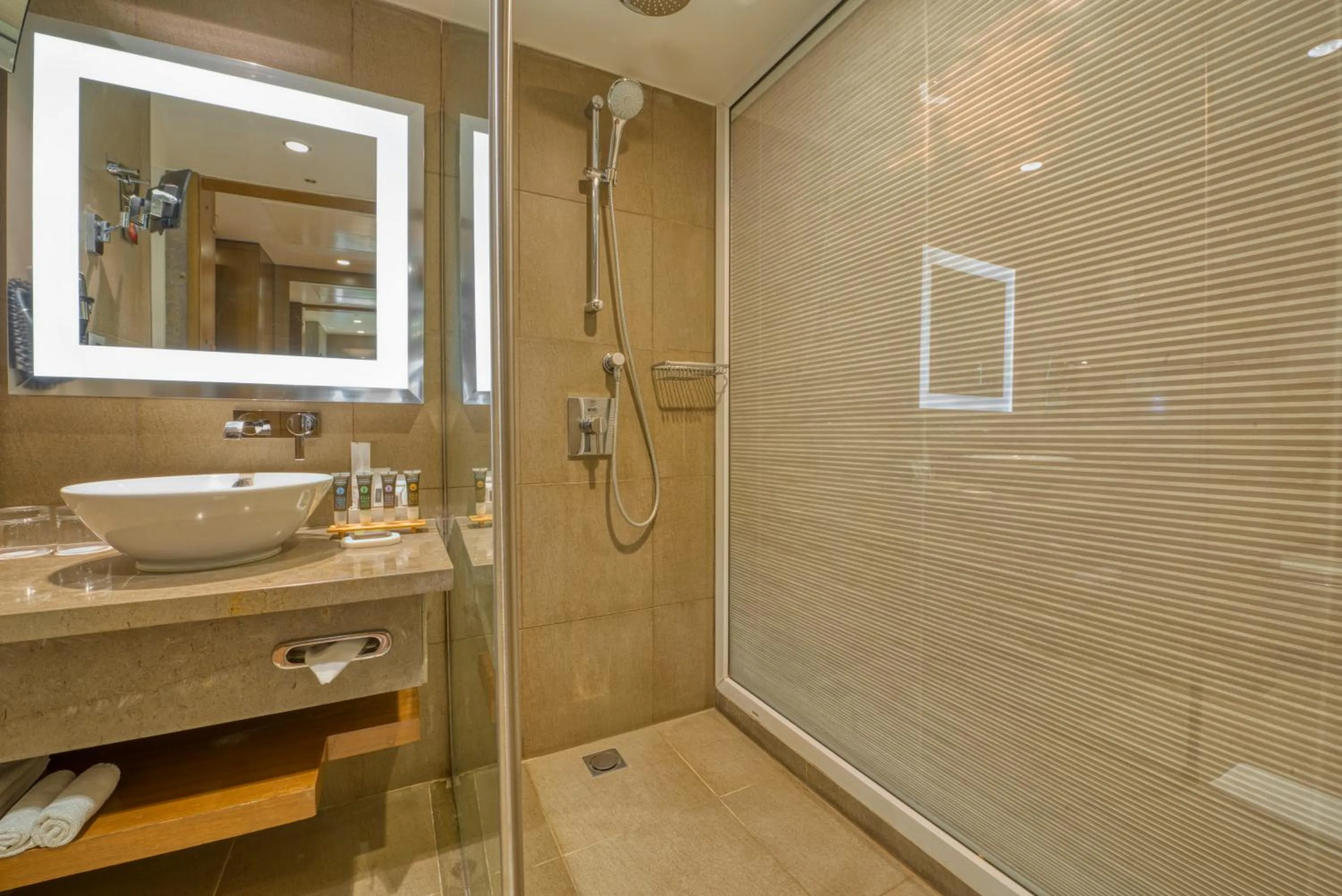 Shower in Novotel Bengaluru Outer Ring Road